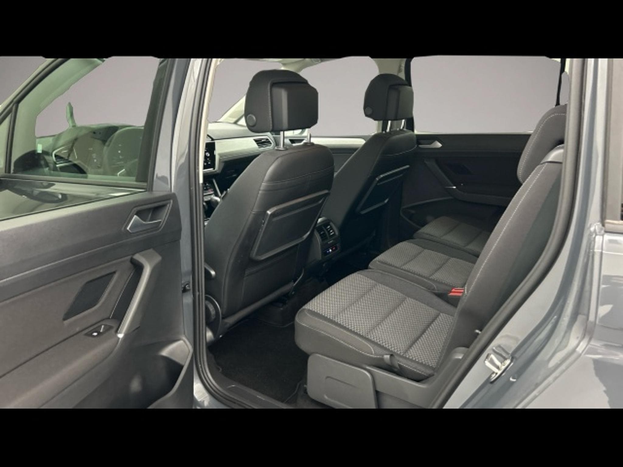 VW Touran (2025) - Photo 7