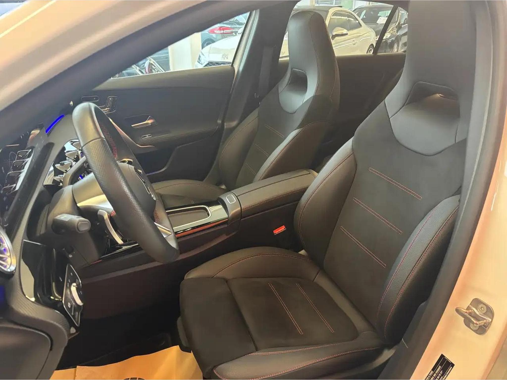 Mercedes 250 (2024) - Photo 15
