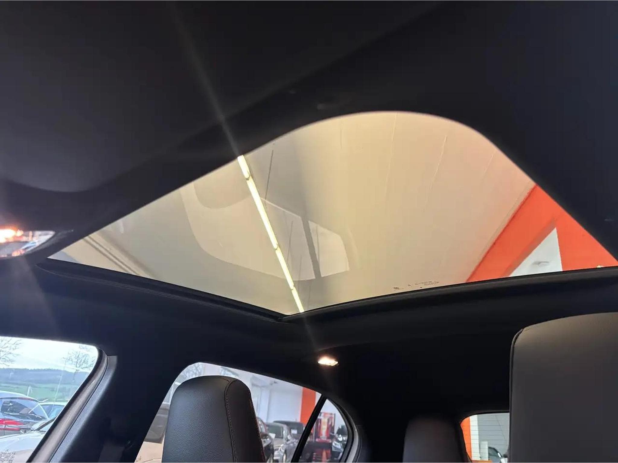 Mercedes 250 (2024) - Photo 20
