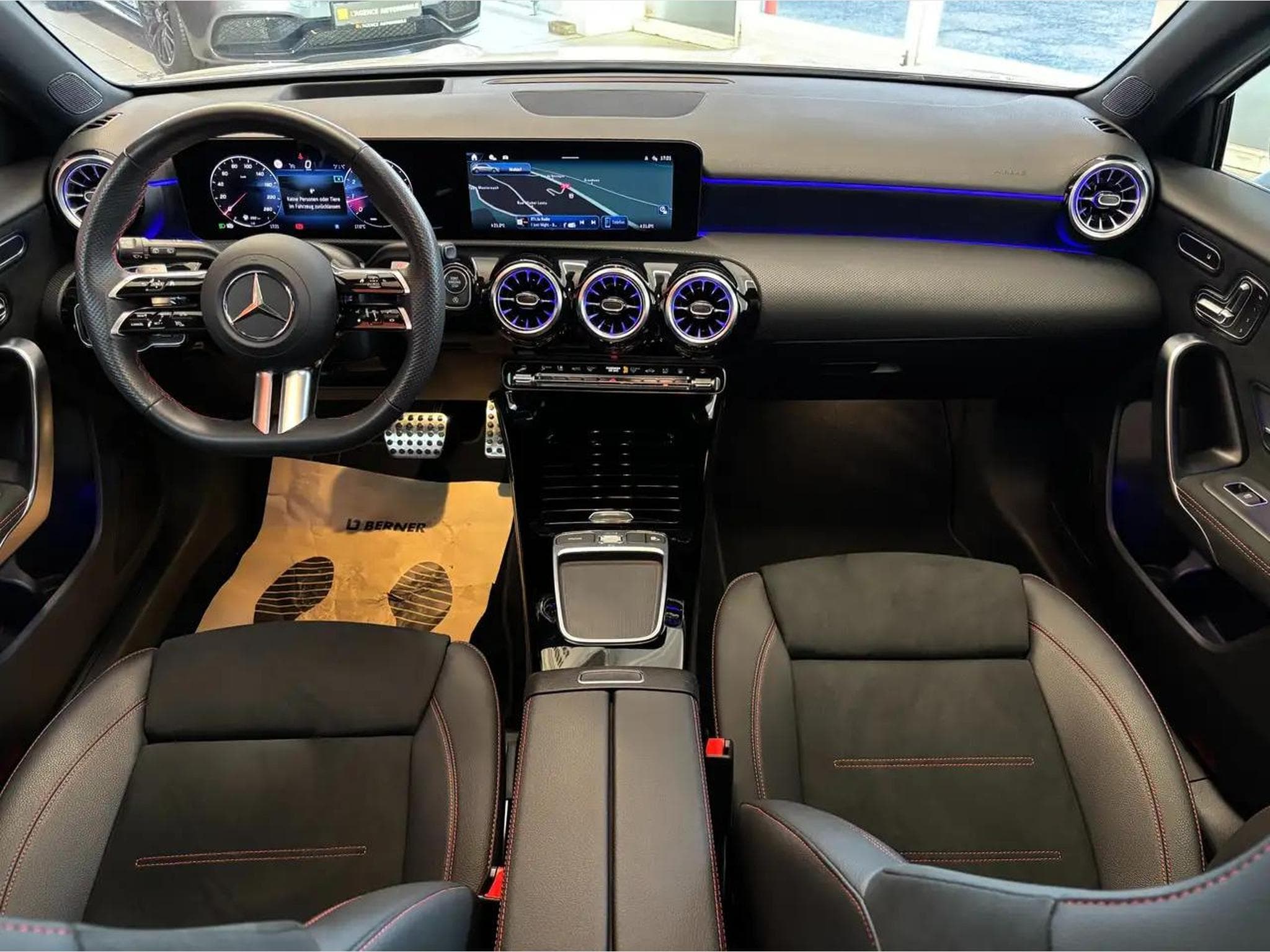 Mercedes 250 (2024) - Photo 23