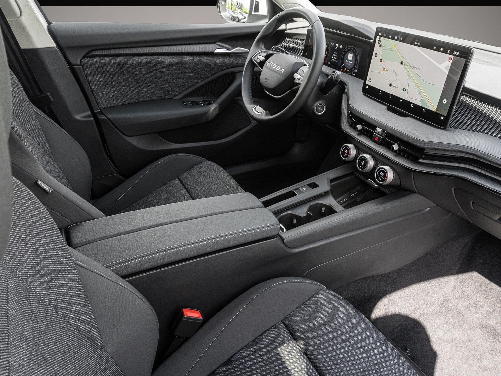 Skoda Superb (2025) - Photo 6