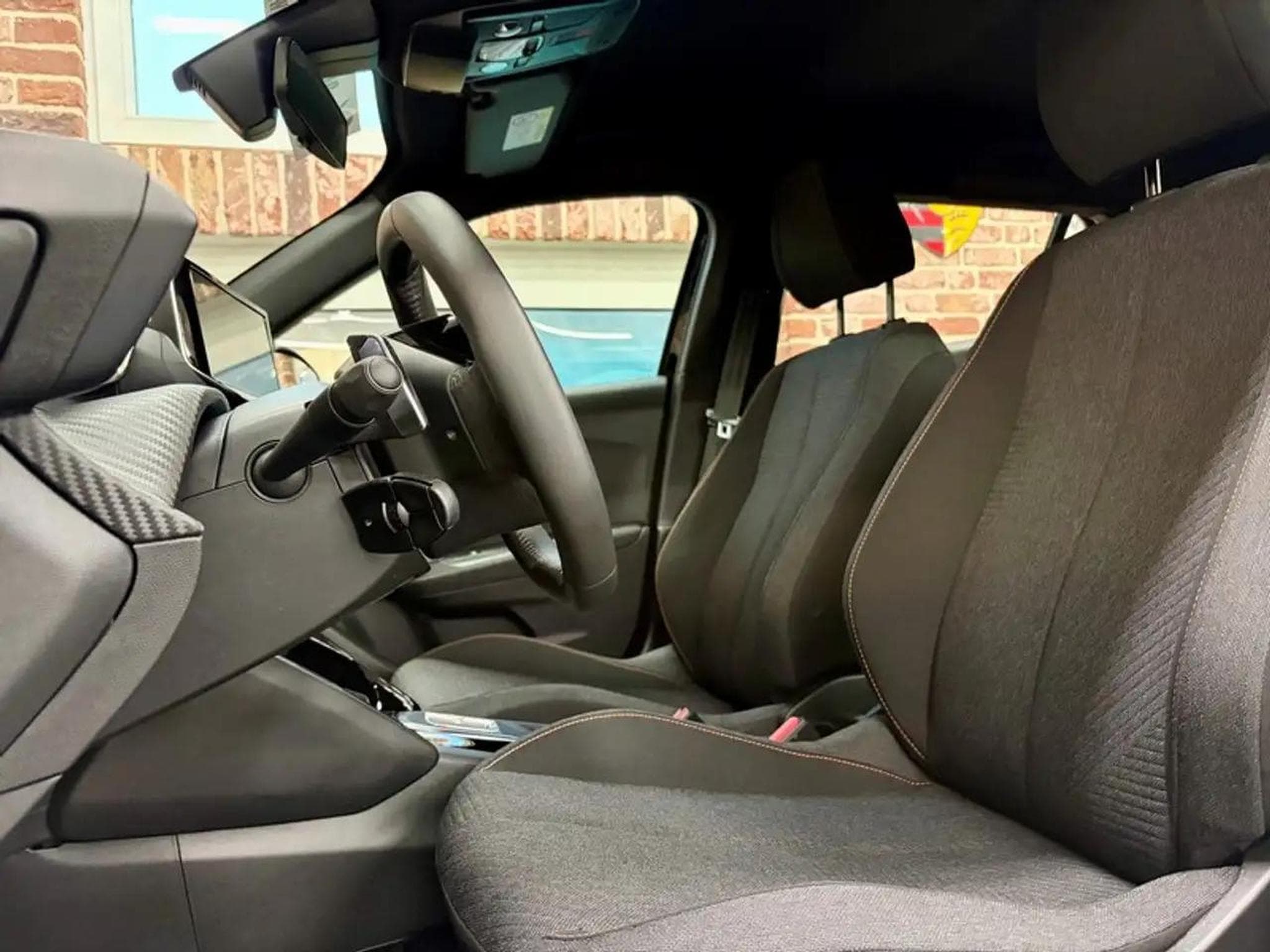 Peugeot 2008 (2025) - Photo 5