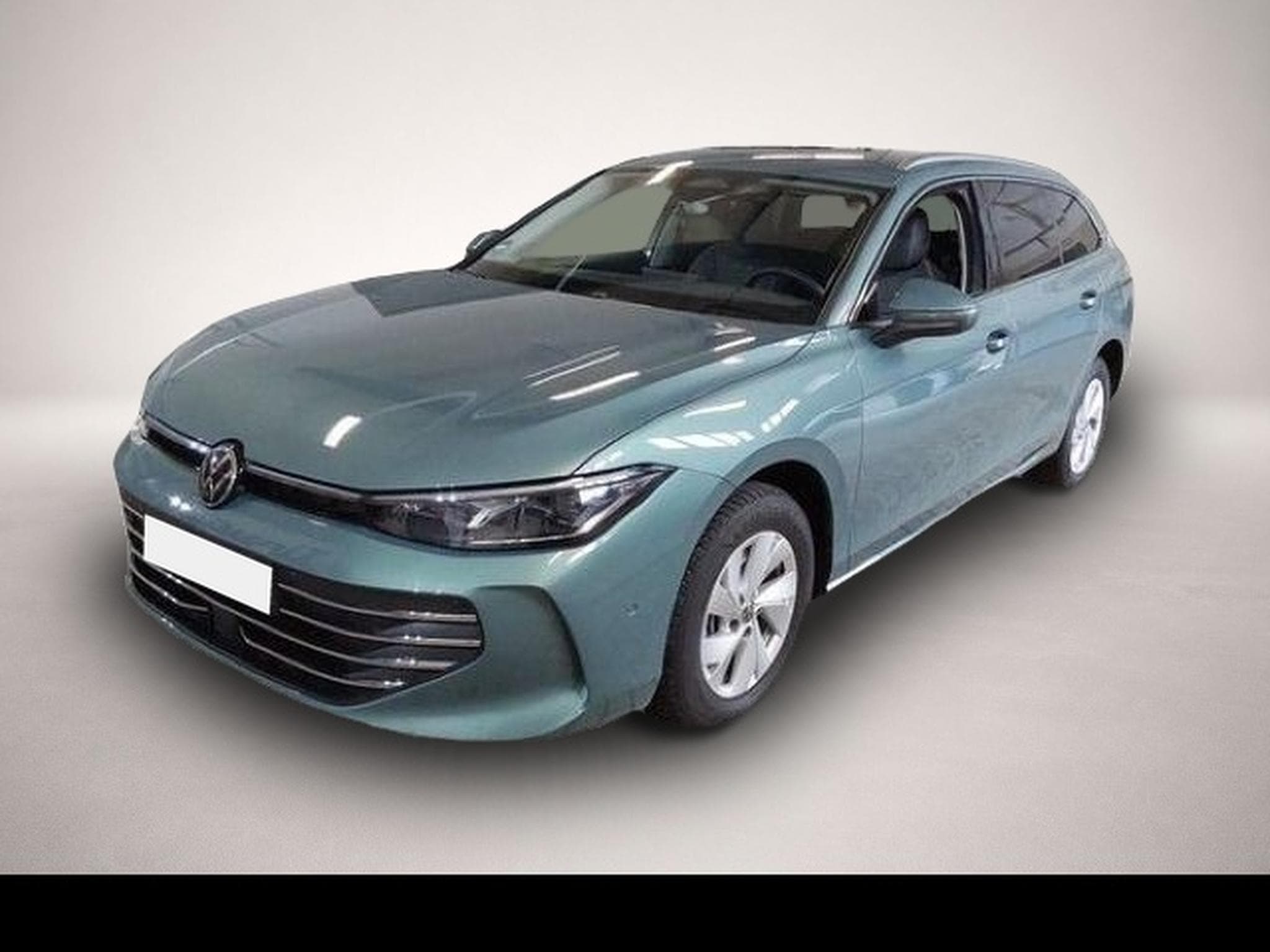 VW Passat (2025) - Photo 1