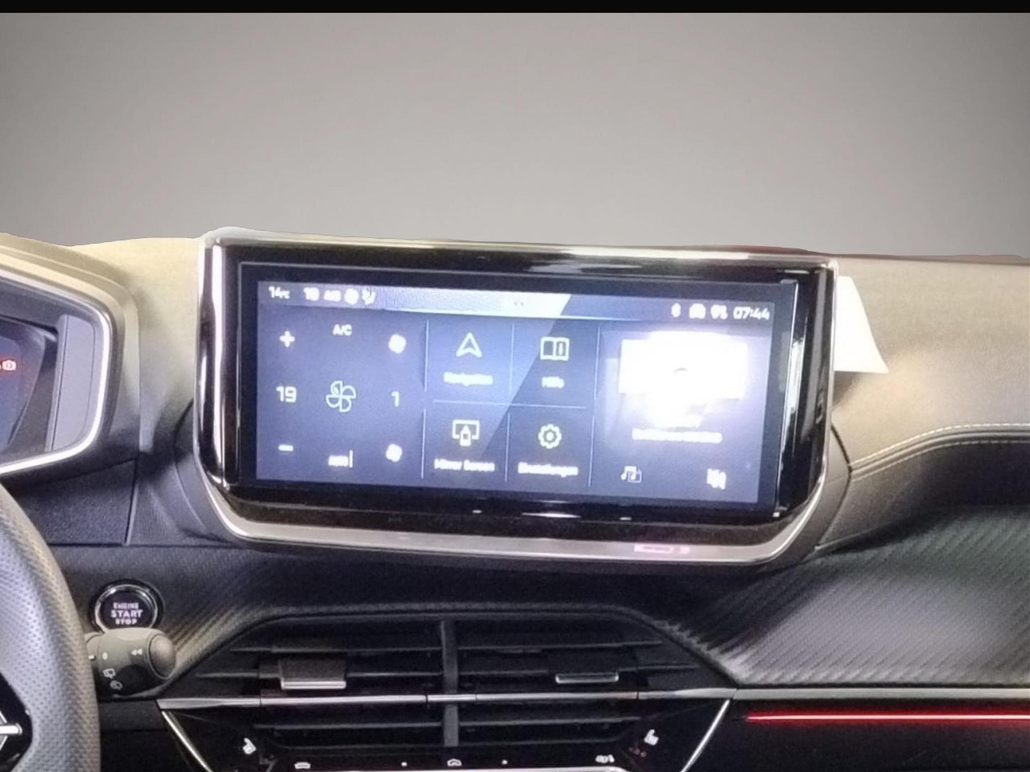 Peugeot 2008 (2025) - Photo 6