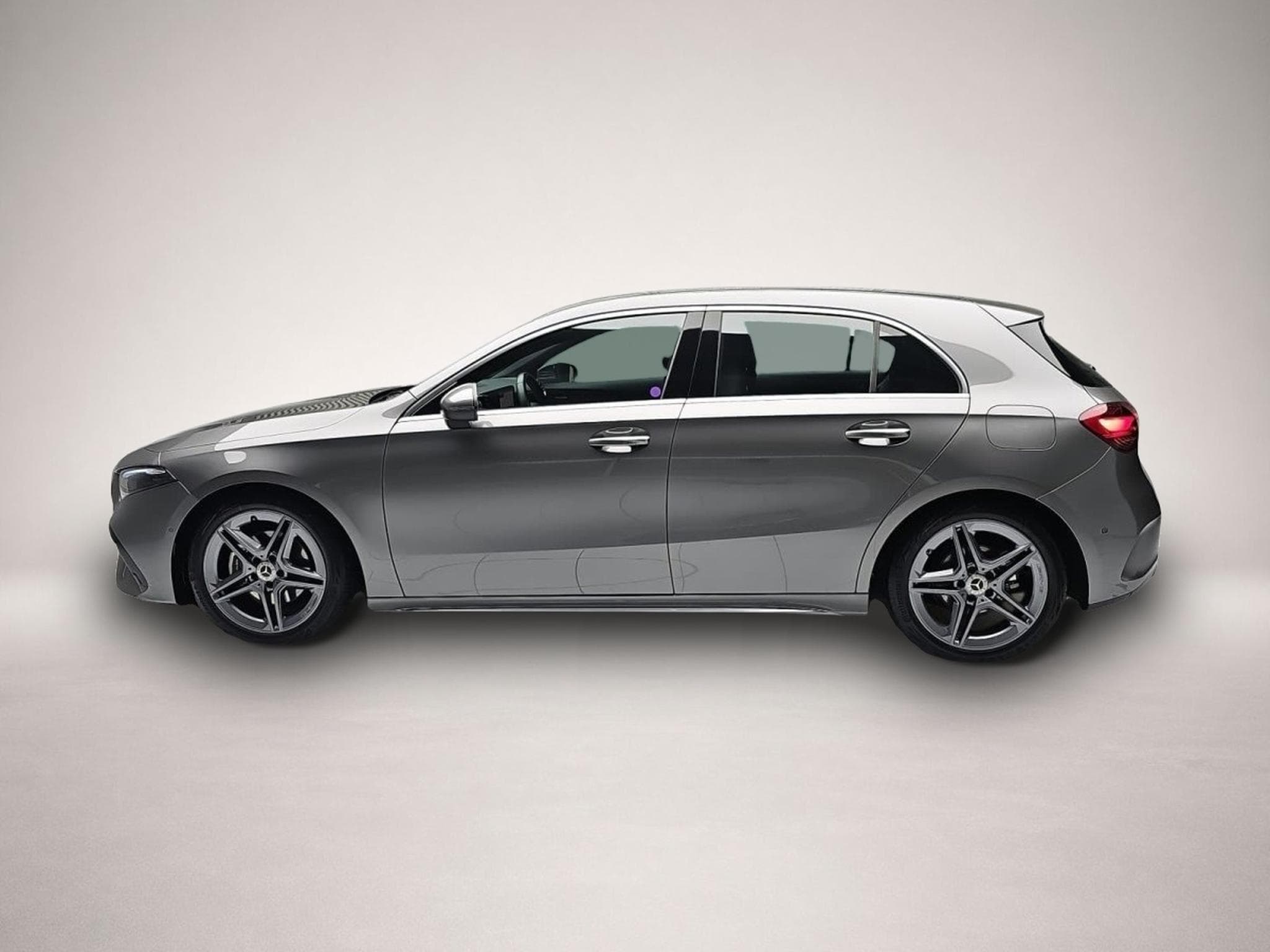 Mercedes 180 (2025) - Photo 4