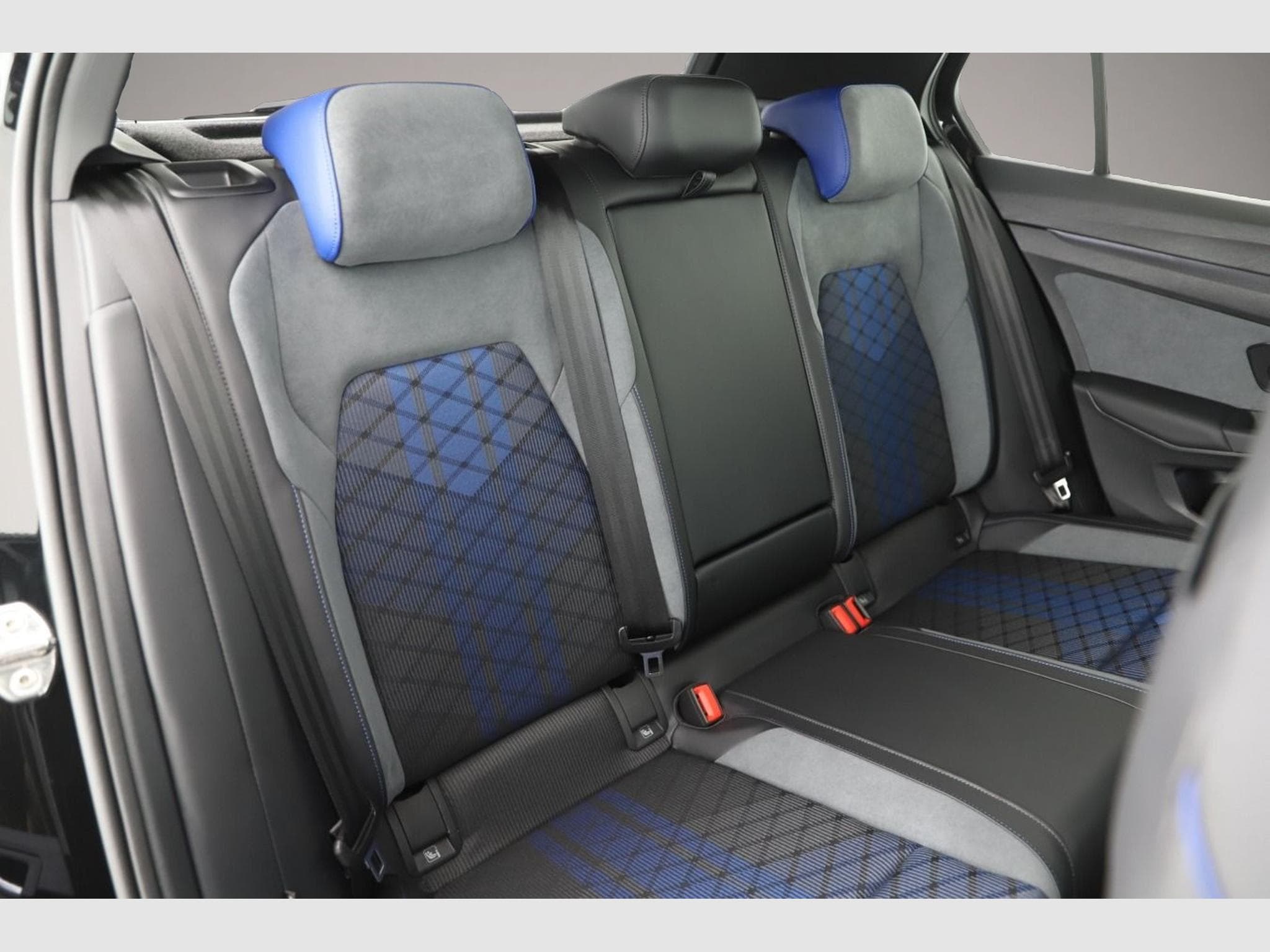 VW Golf (2025) - Photo 5