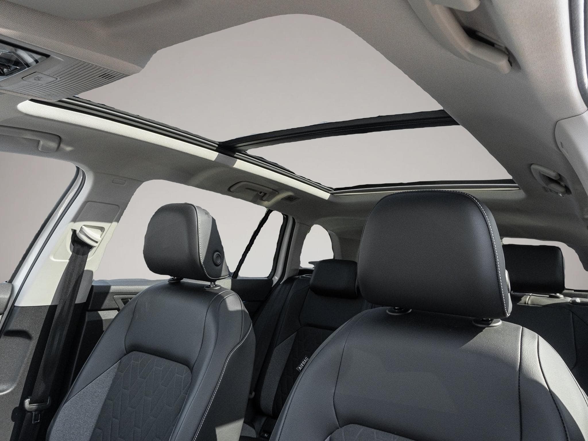 VW Golf (2025) - Photo 6