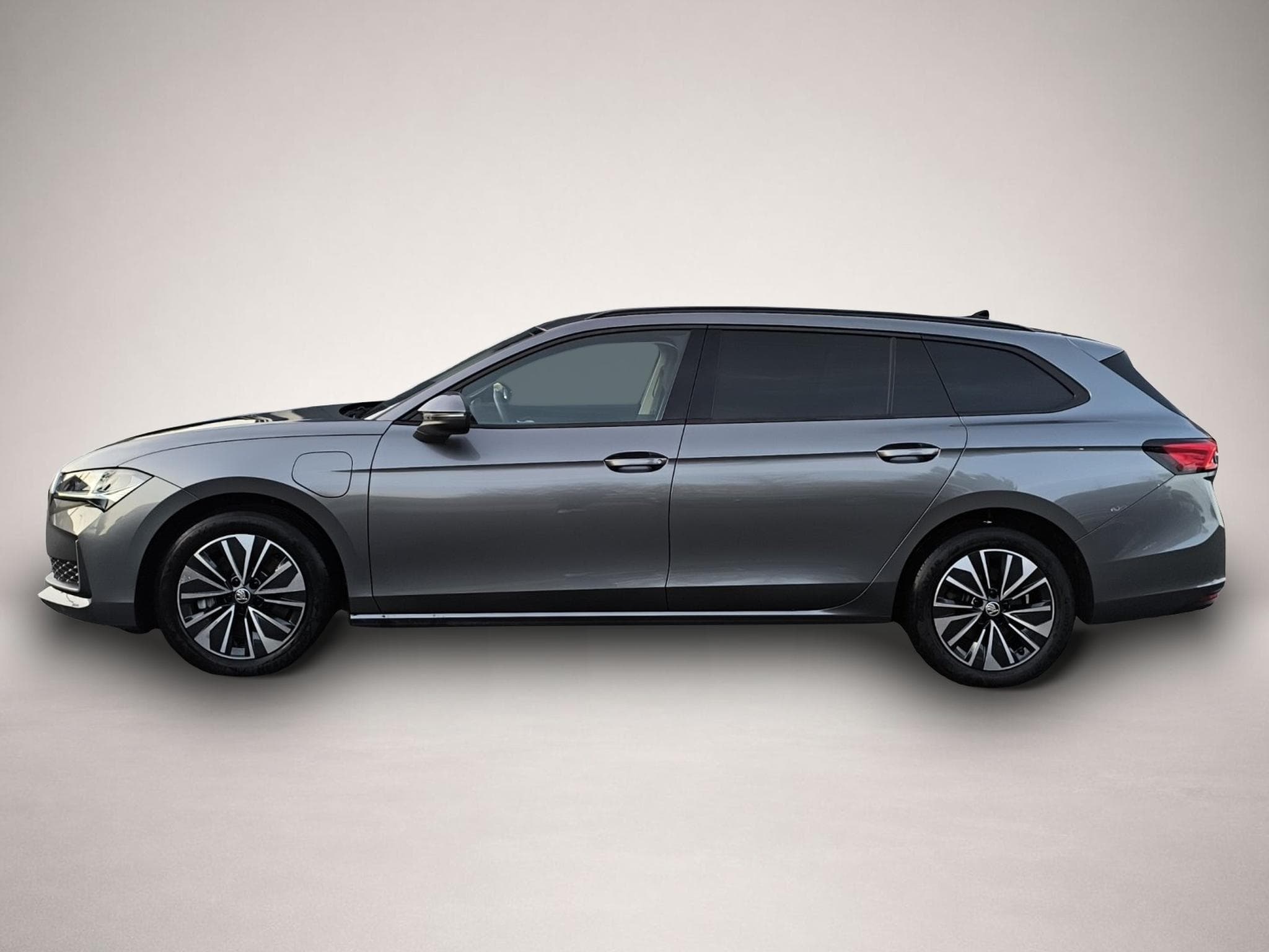 Skoda Superb (2024) - Photo 4