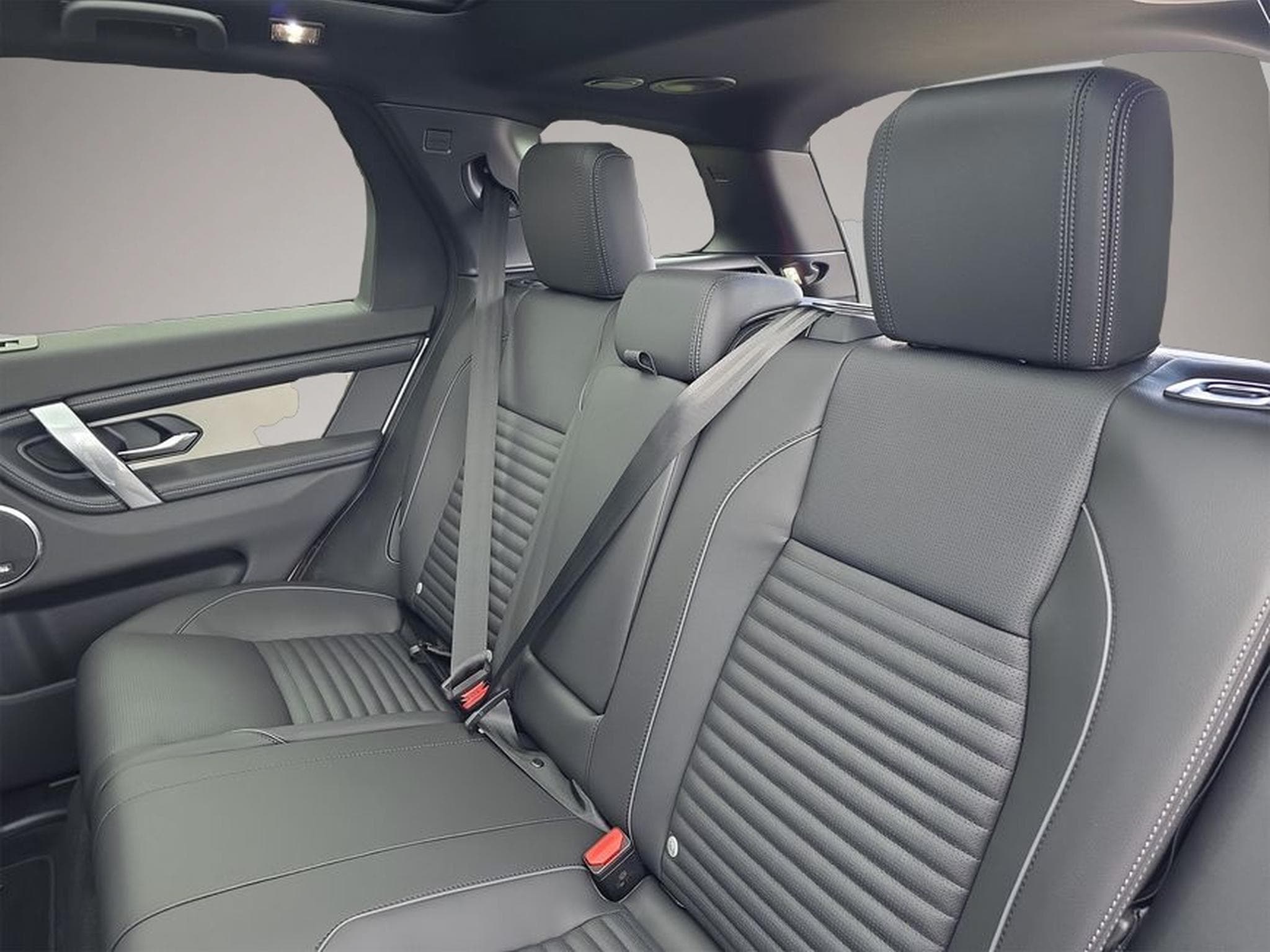 Land-Rover Discovery Sport (2025) - Photo 1