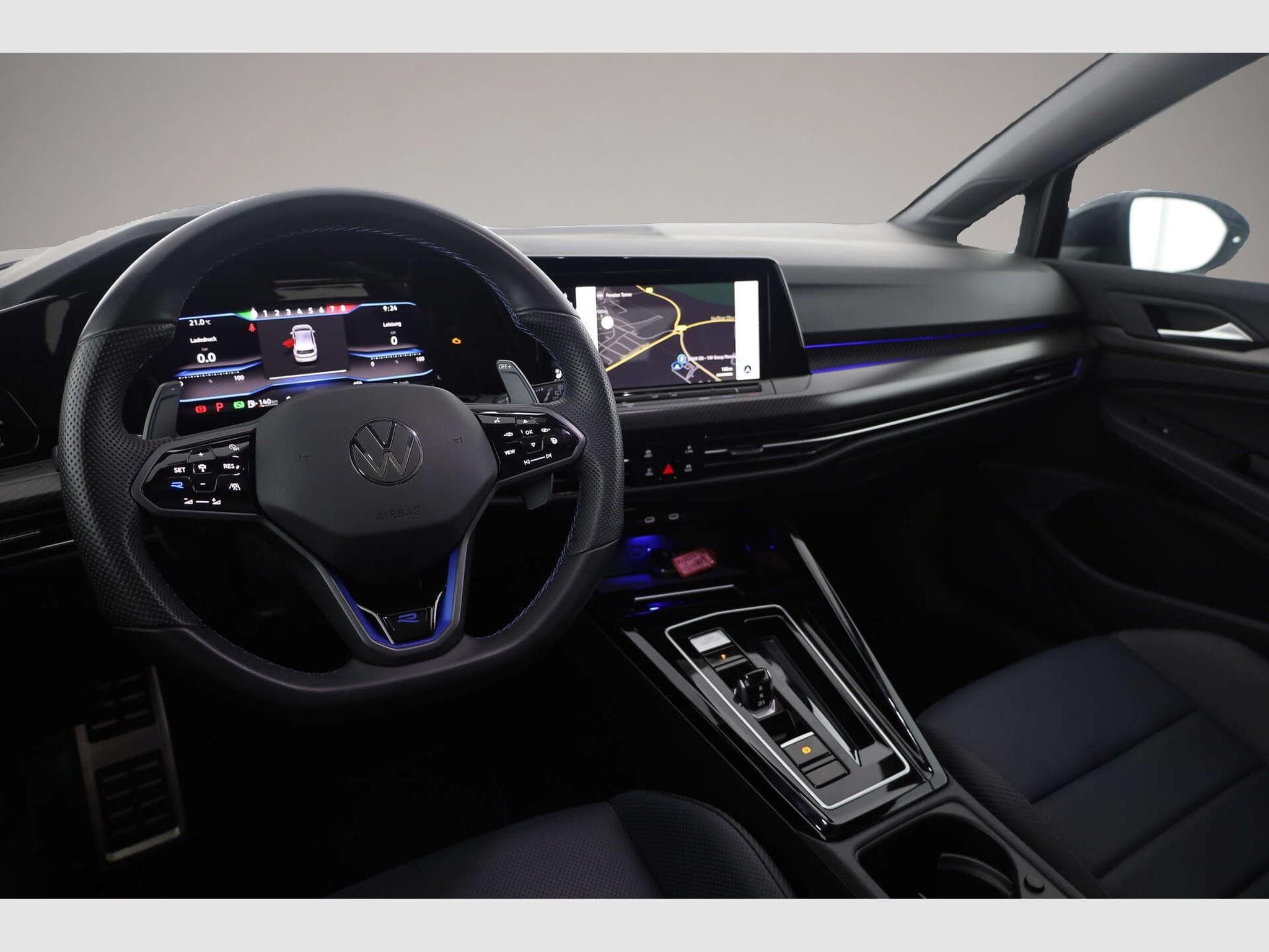 VW Golf (2023) - Photo 6