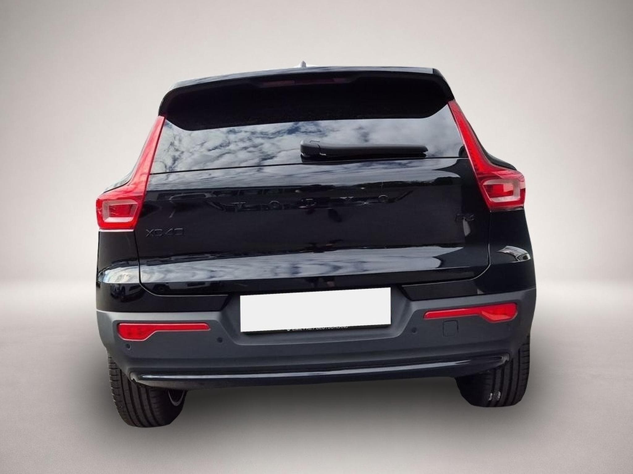 Volvo XC40 (2024) - Photo 4