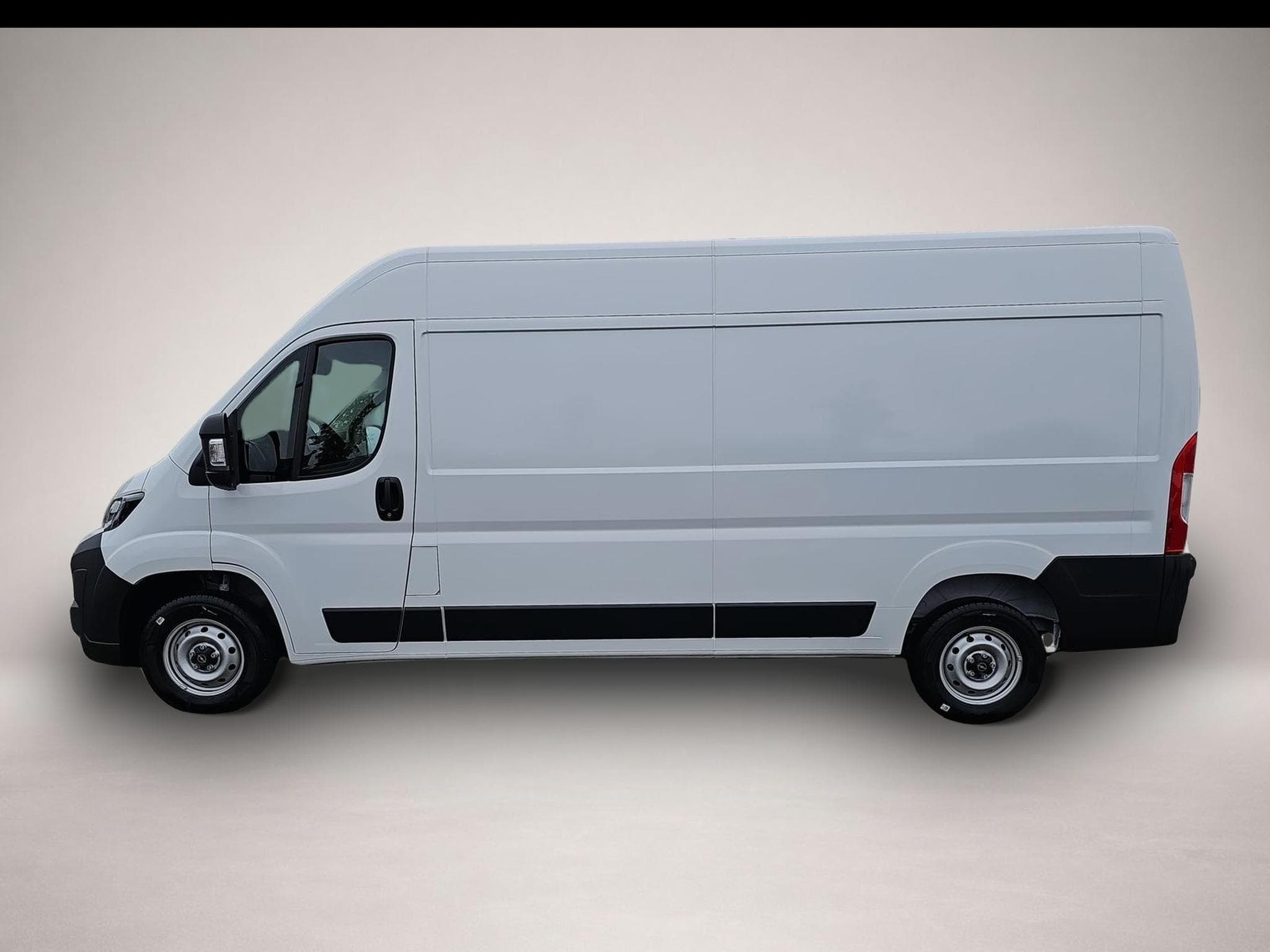 Opel Monterey (2026) - Photo 4