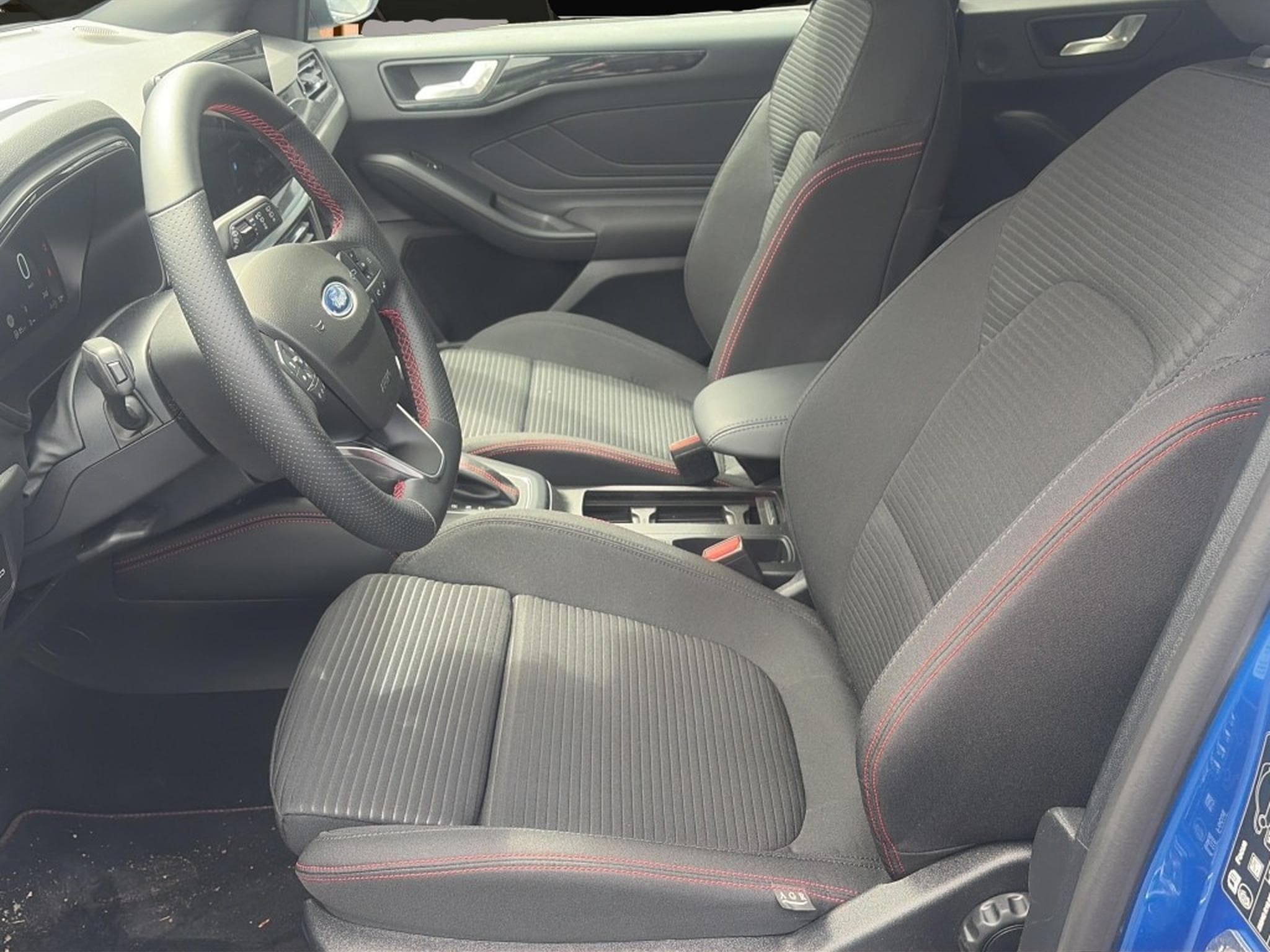 Ford Focus (2025) - Photo 6