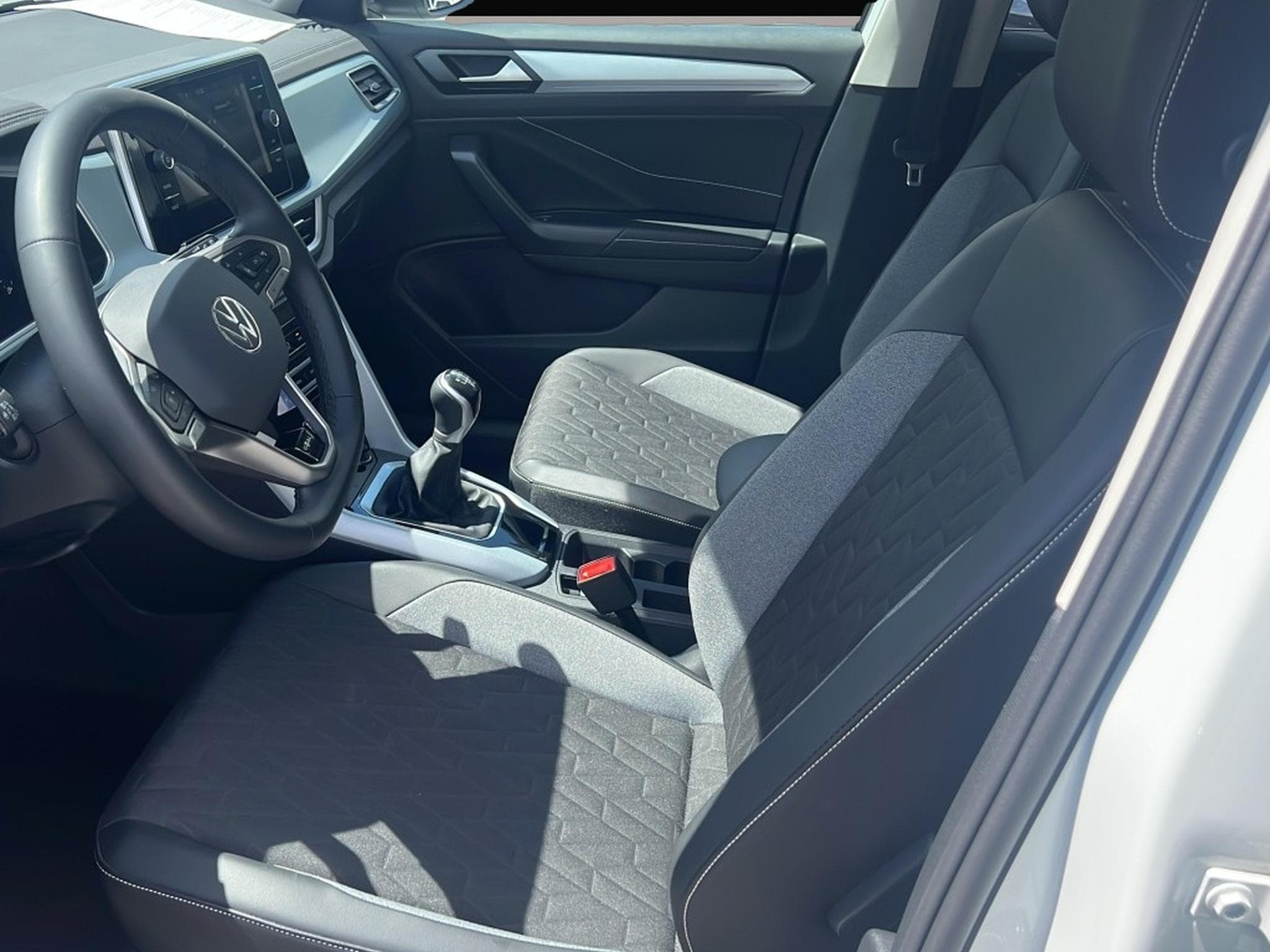 VW T-Roc (2025) - Photo 3