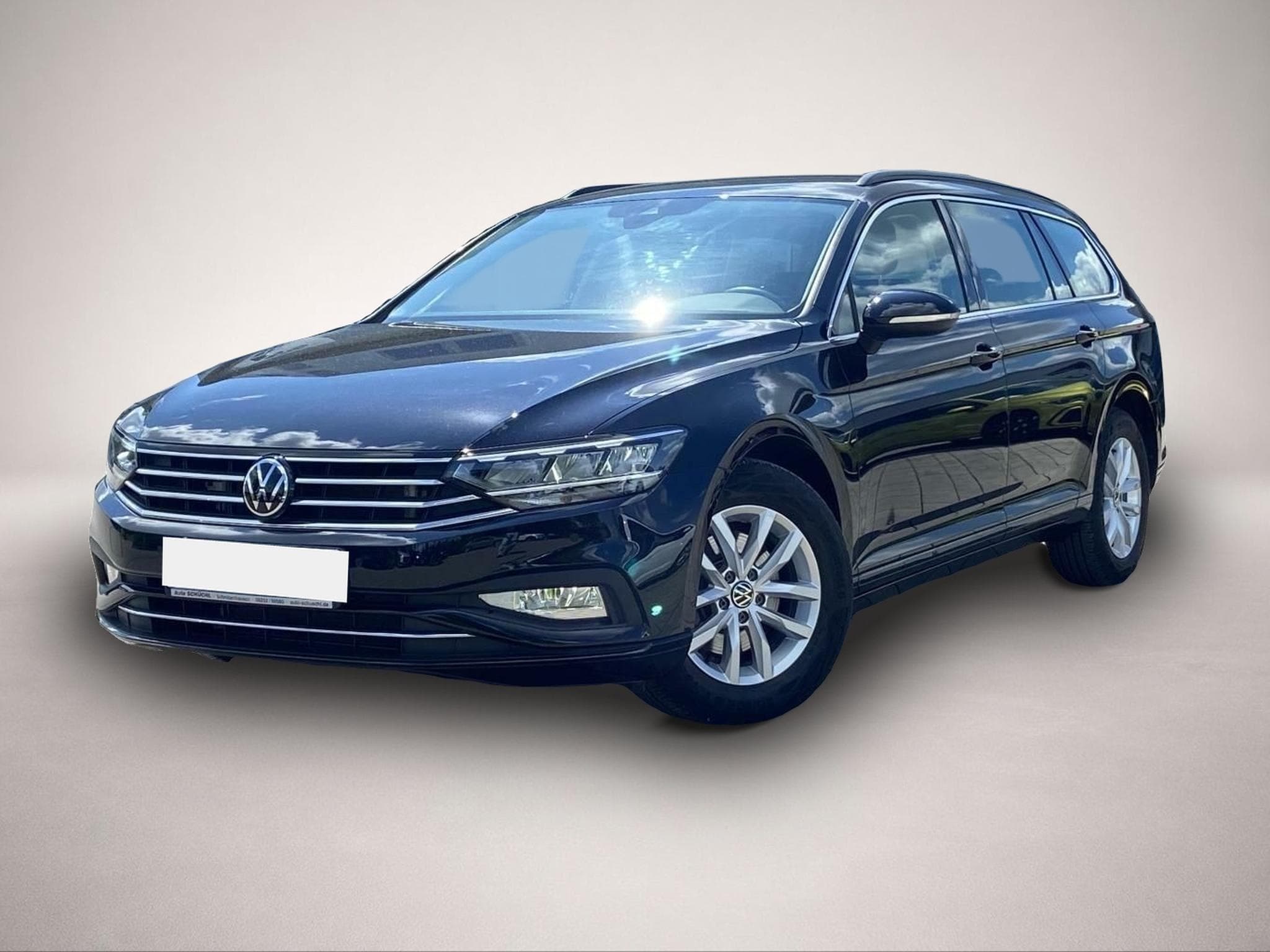 VW Passat (2021) - Photo 1