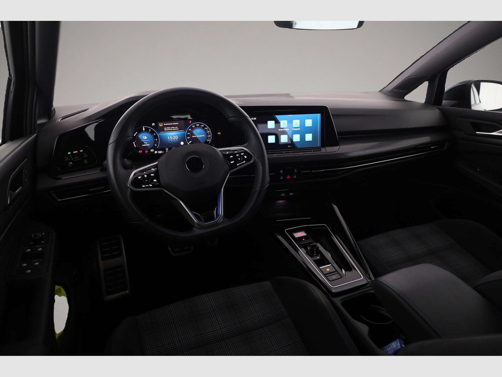 VW Golf (2022) - Photo 6