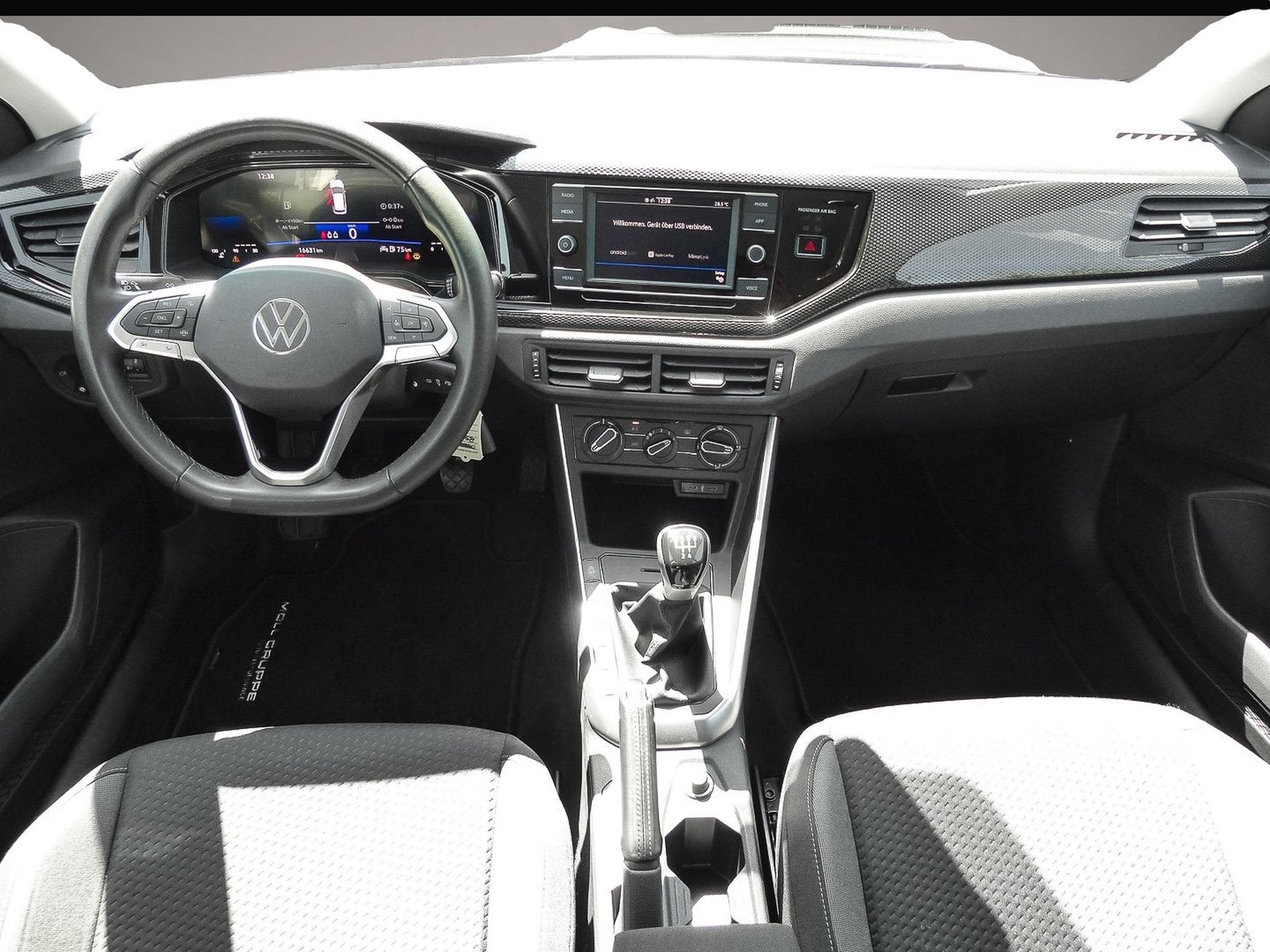 VW Polo (2024) - Photo 8