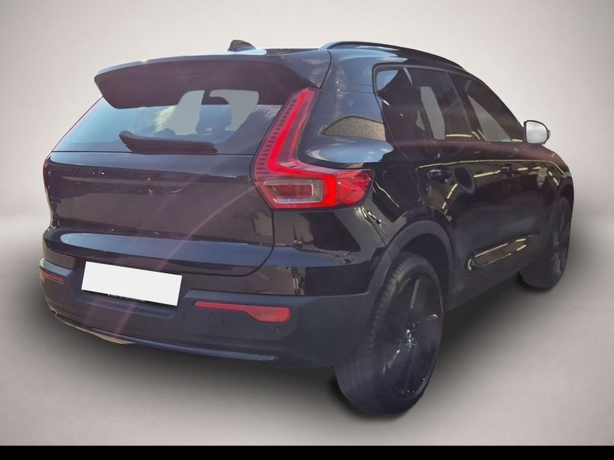 Volvo XC40 (2025) - Photo 2
