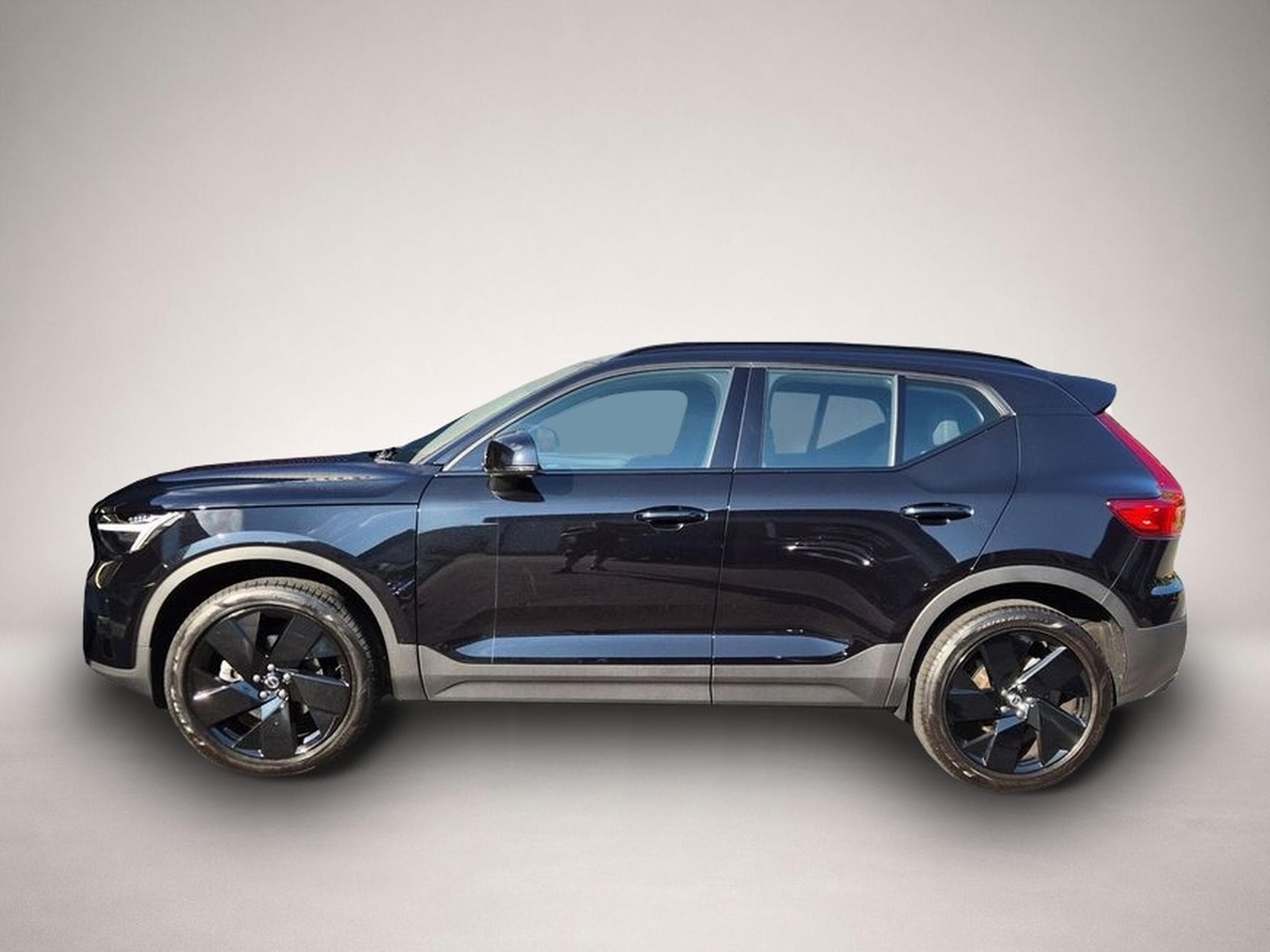 Volvo XC40 (2025) - Photo 4