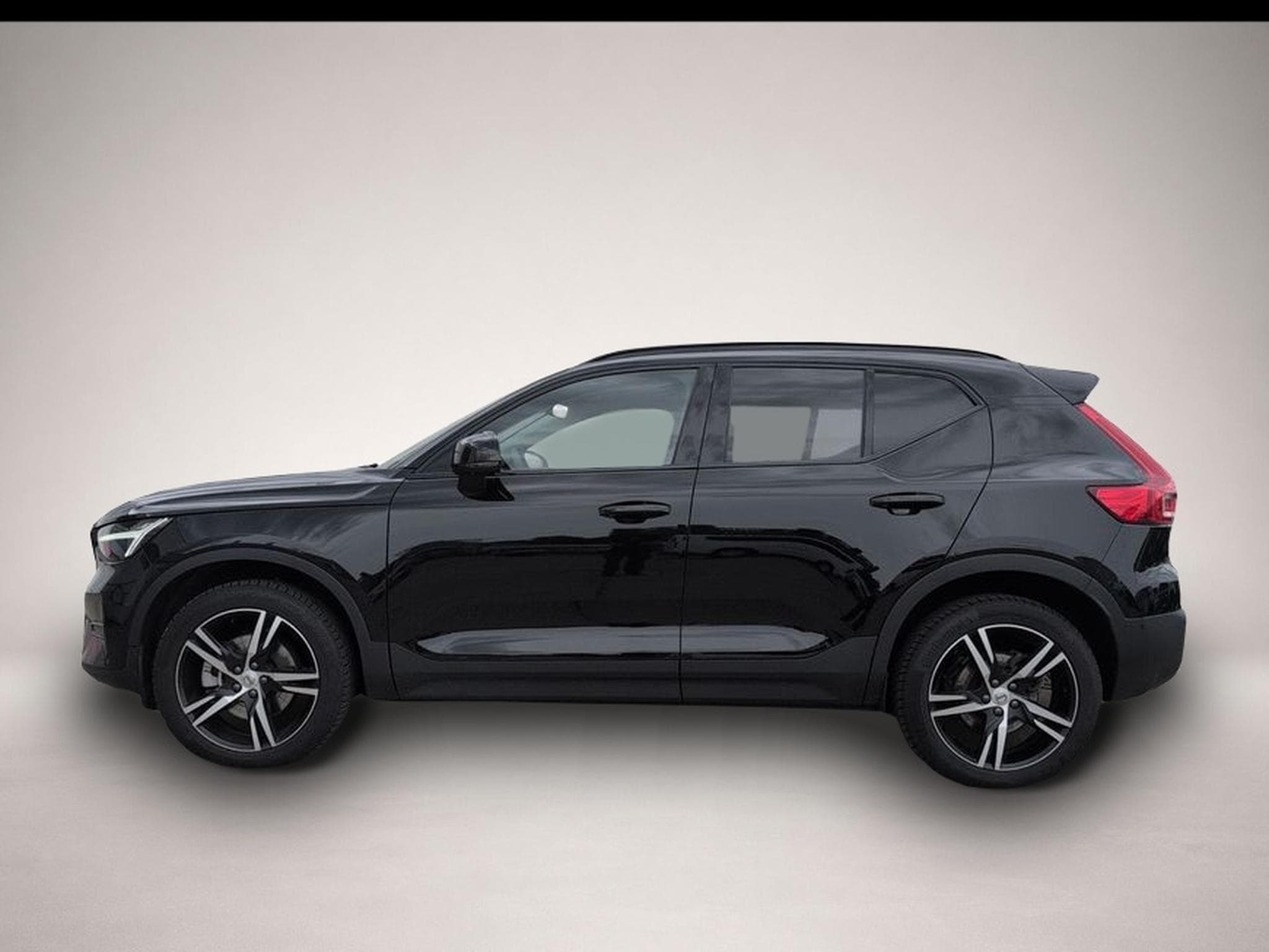 Volvo XC40 (2025) - Photo 4