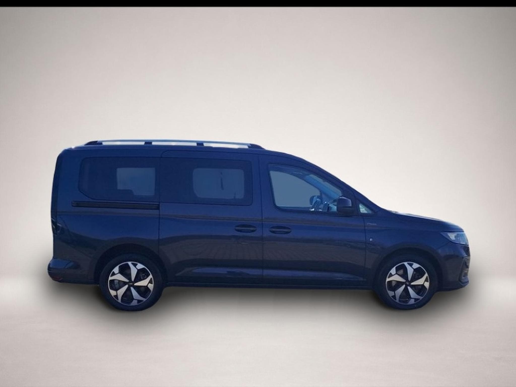 Ford Tourneo (2023) - Photo 4