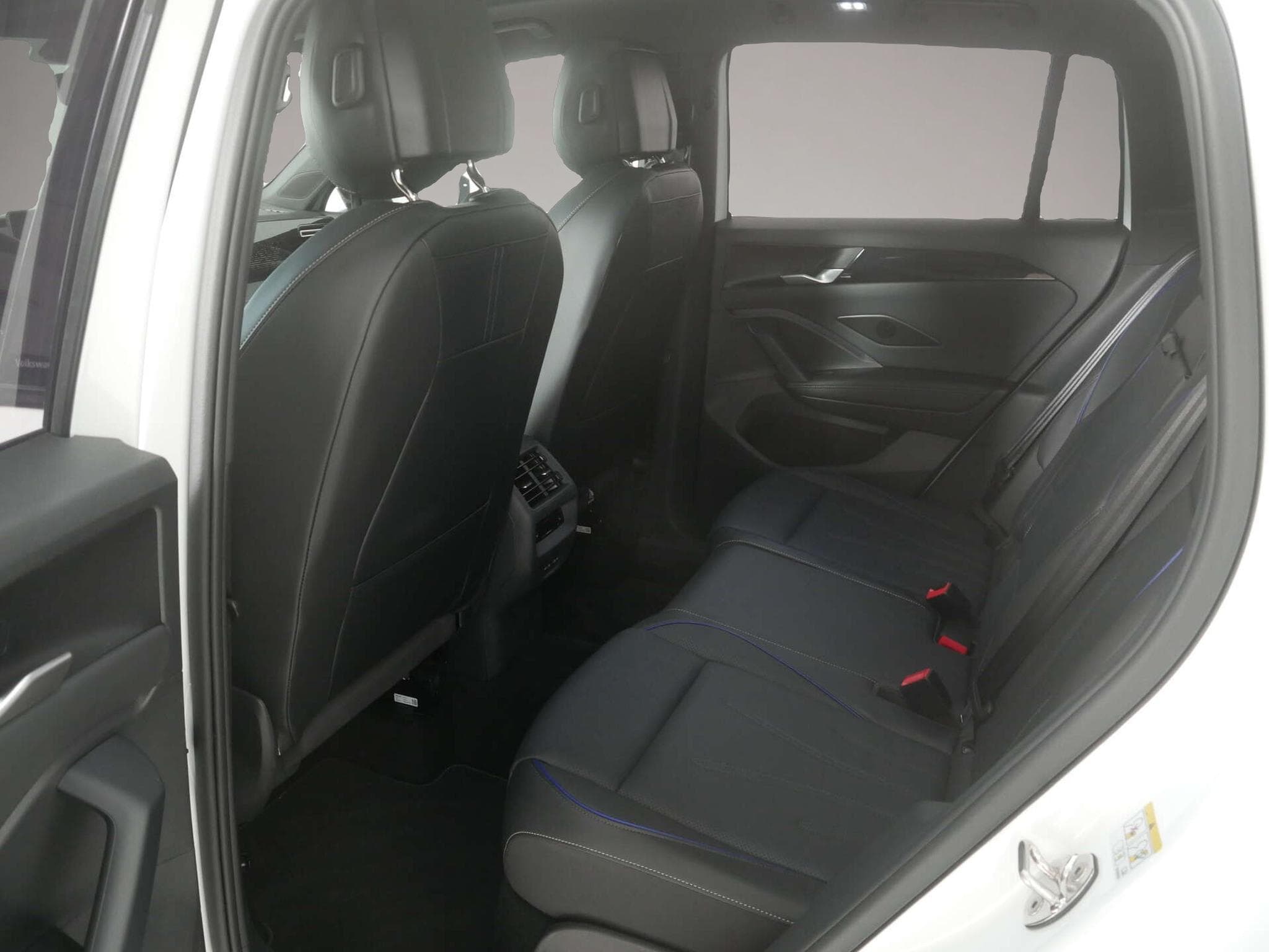 VW Tiguan (2025) - Photo 4