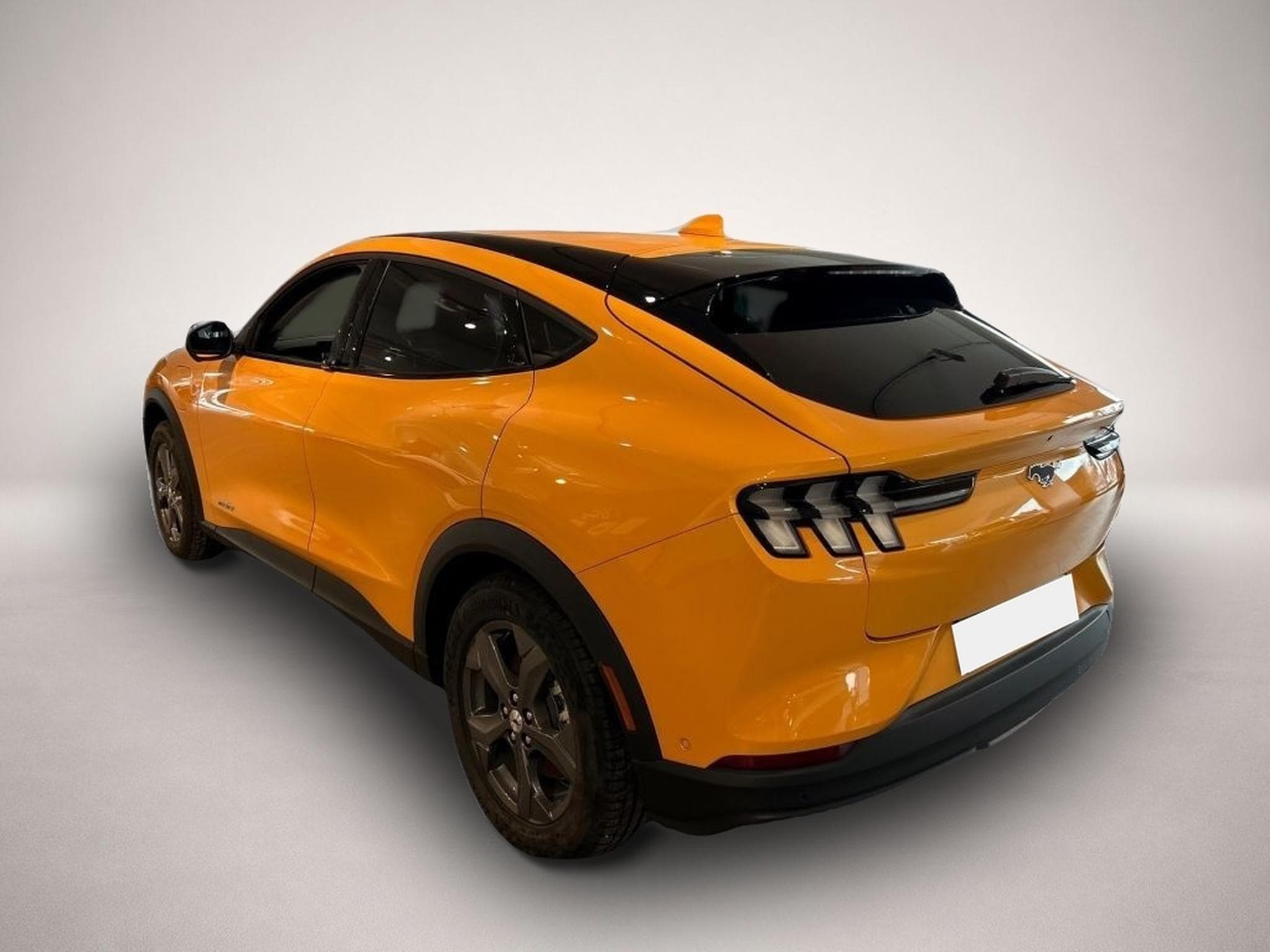 Ford Mustang Mach-E (2023) - Photo 2
