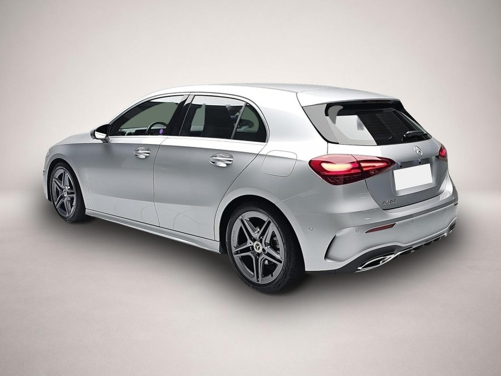 Mercedes 180 (2025) - Photo 3