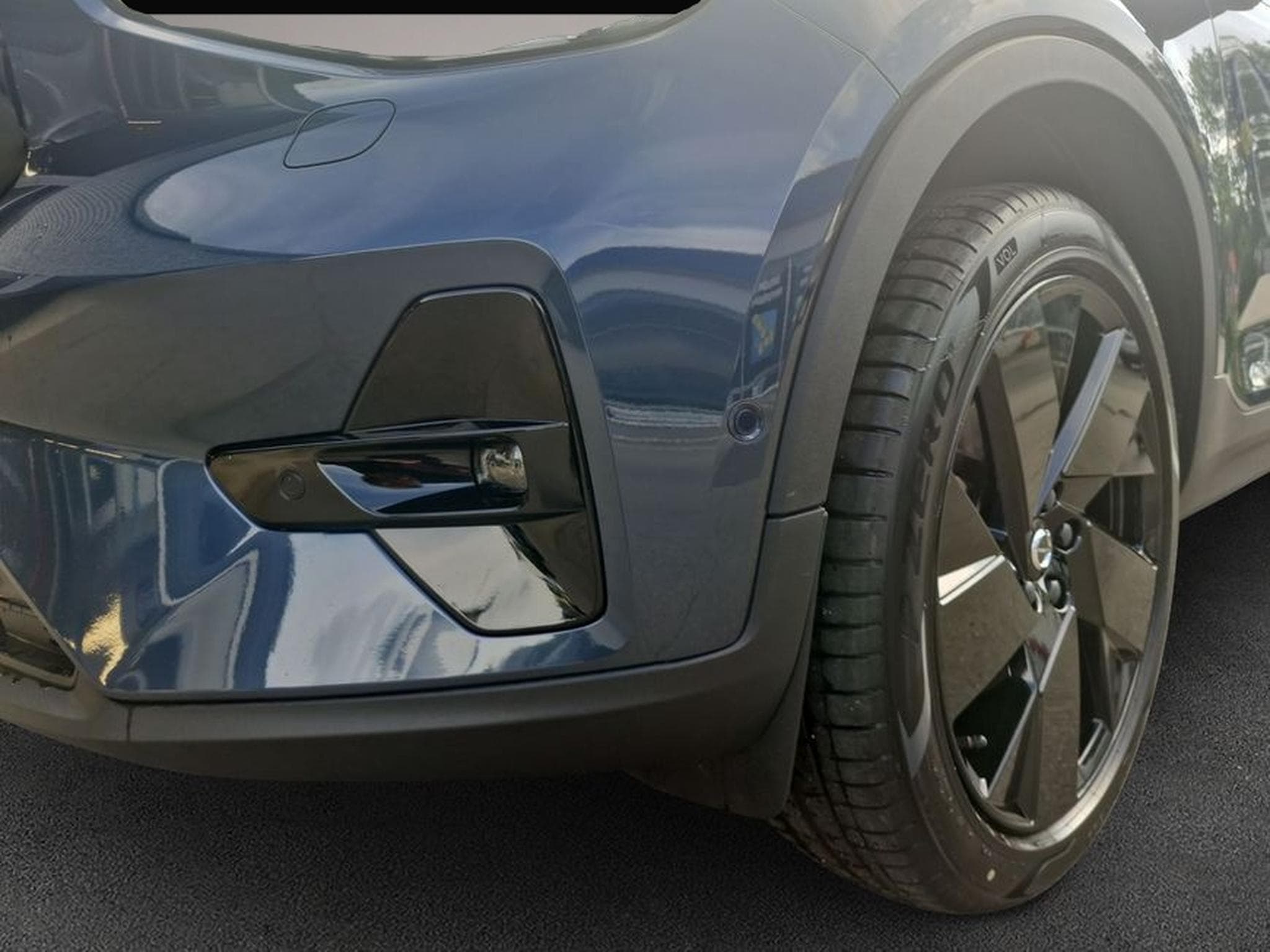 Volvo XC40 (2025) - Photo 6