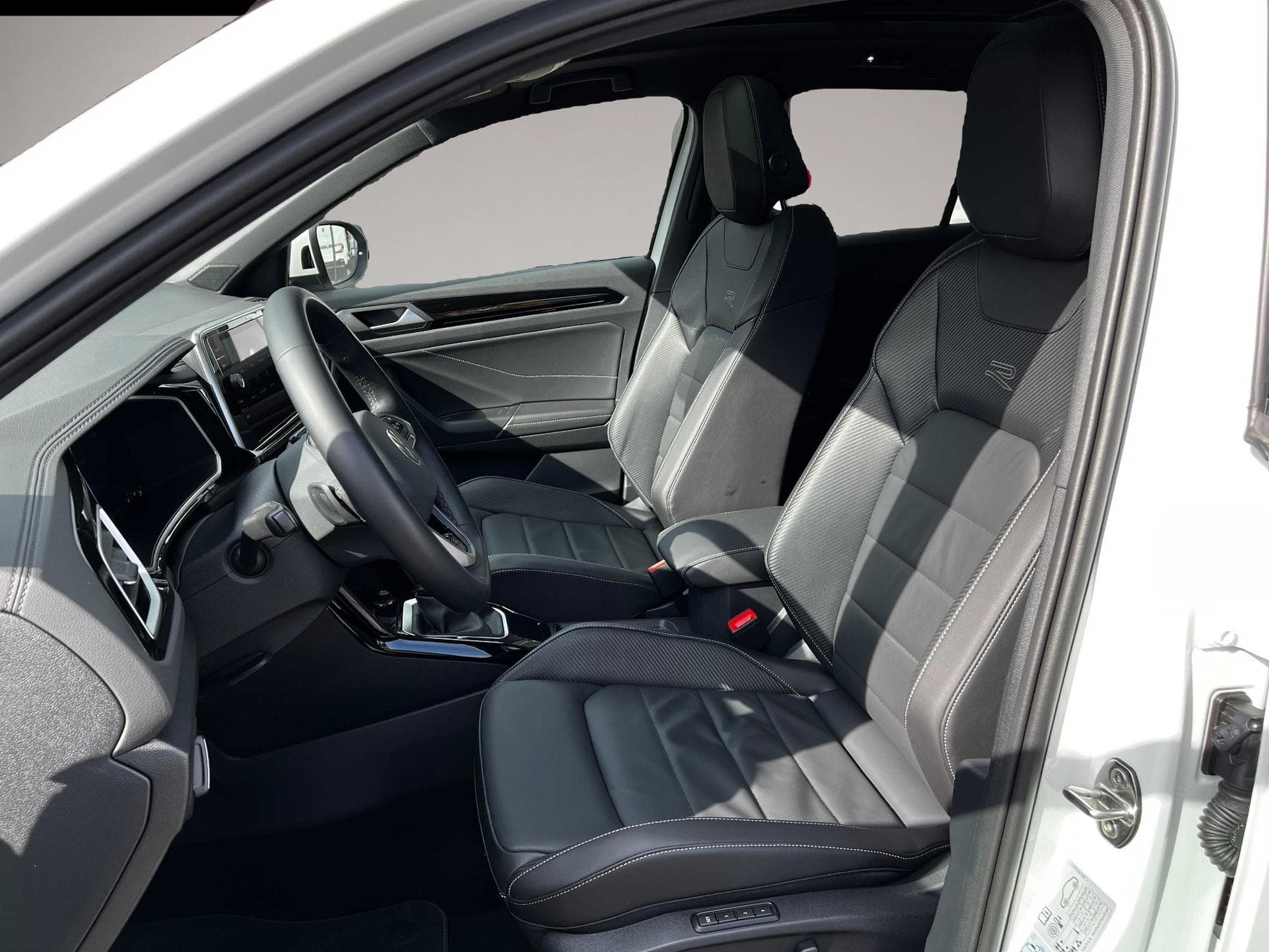 VW T-Roc (2024) - Photo 5