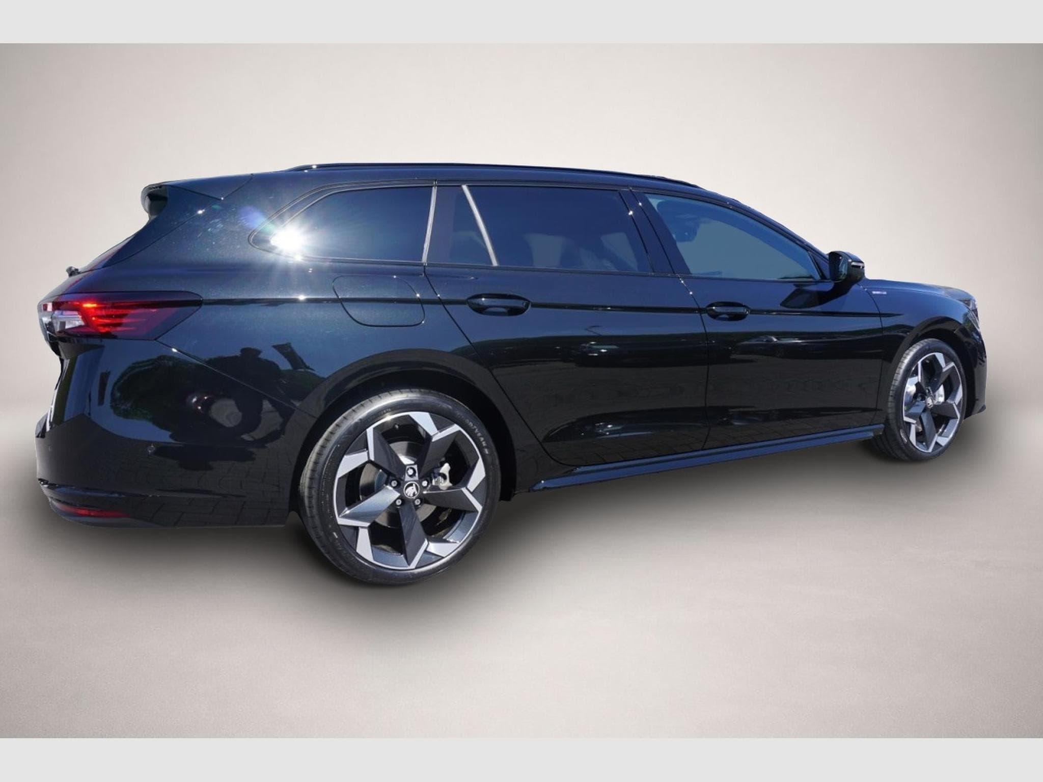 Skoda Superb (2026) - Photo 2