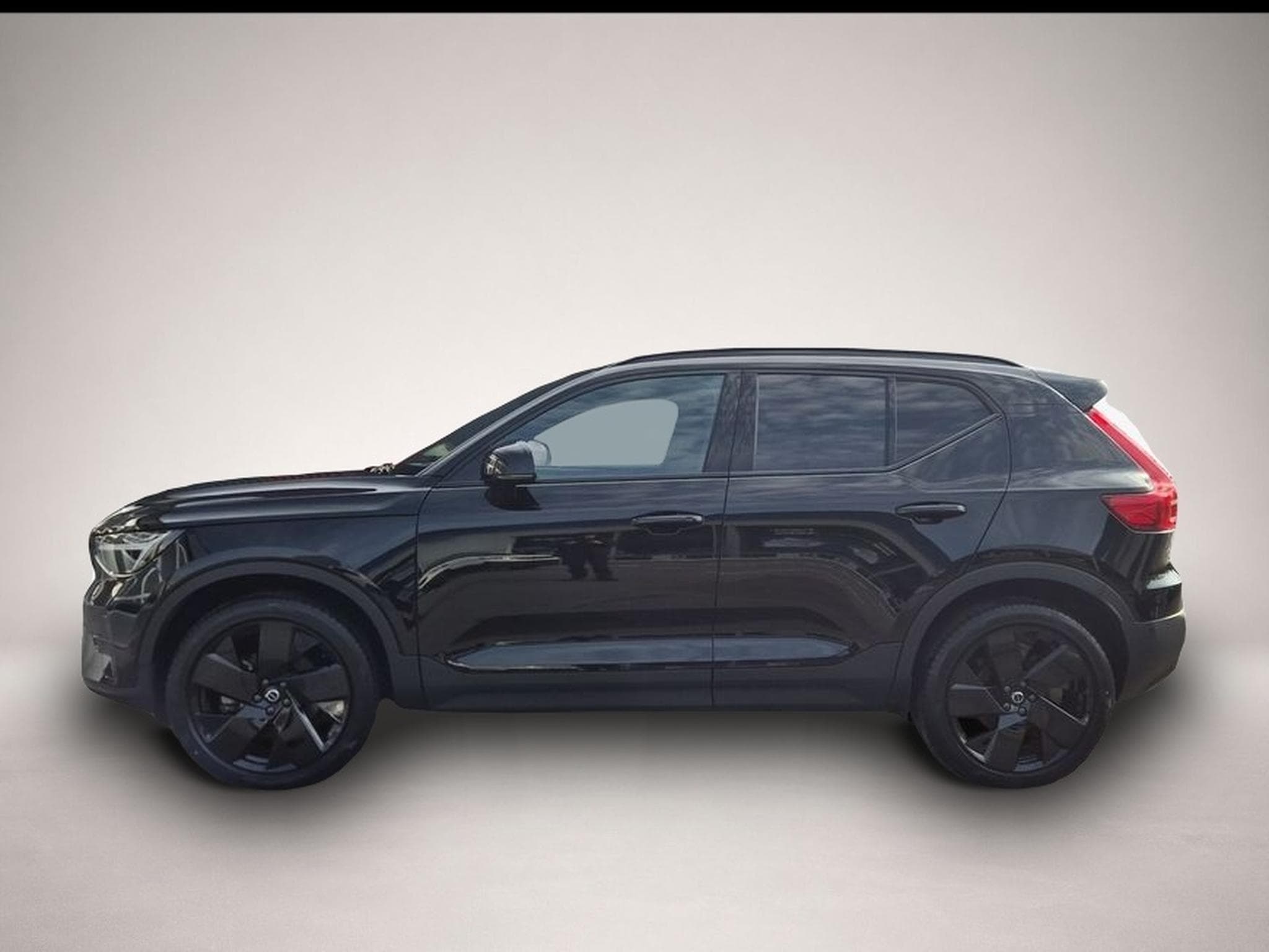 Volvo XC40 (2025) - Photo 2