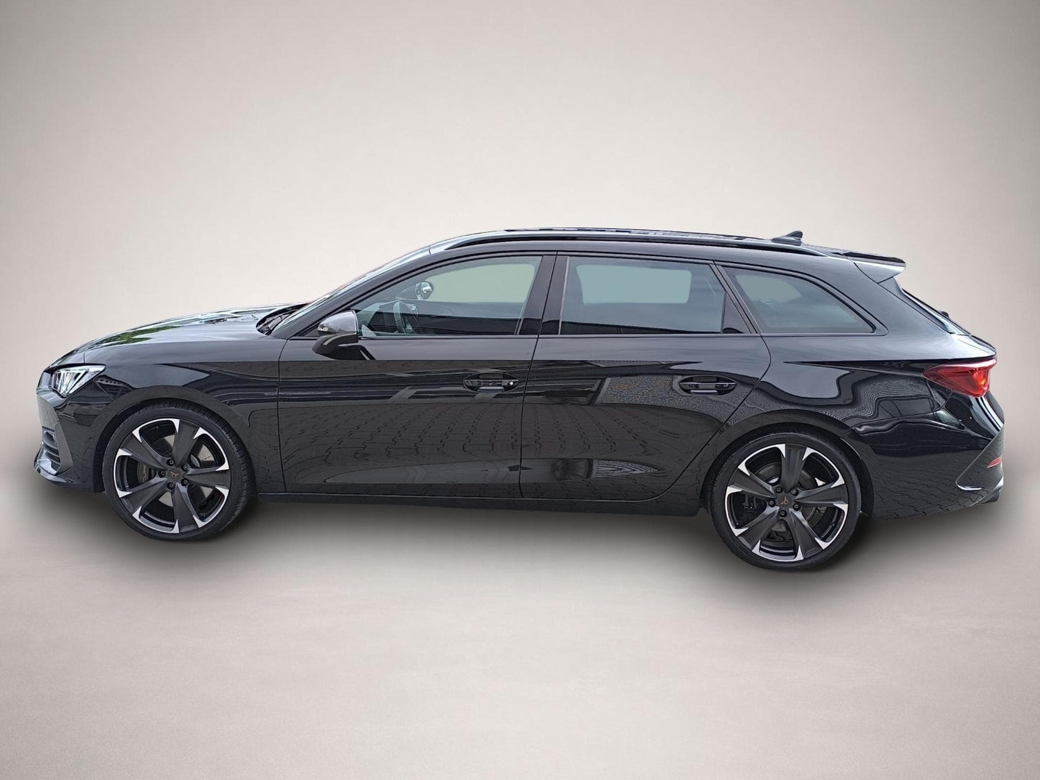 Cupra Leon (2023) - Photo 4
