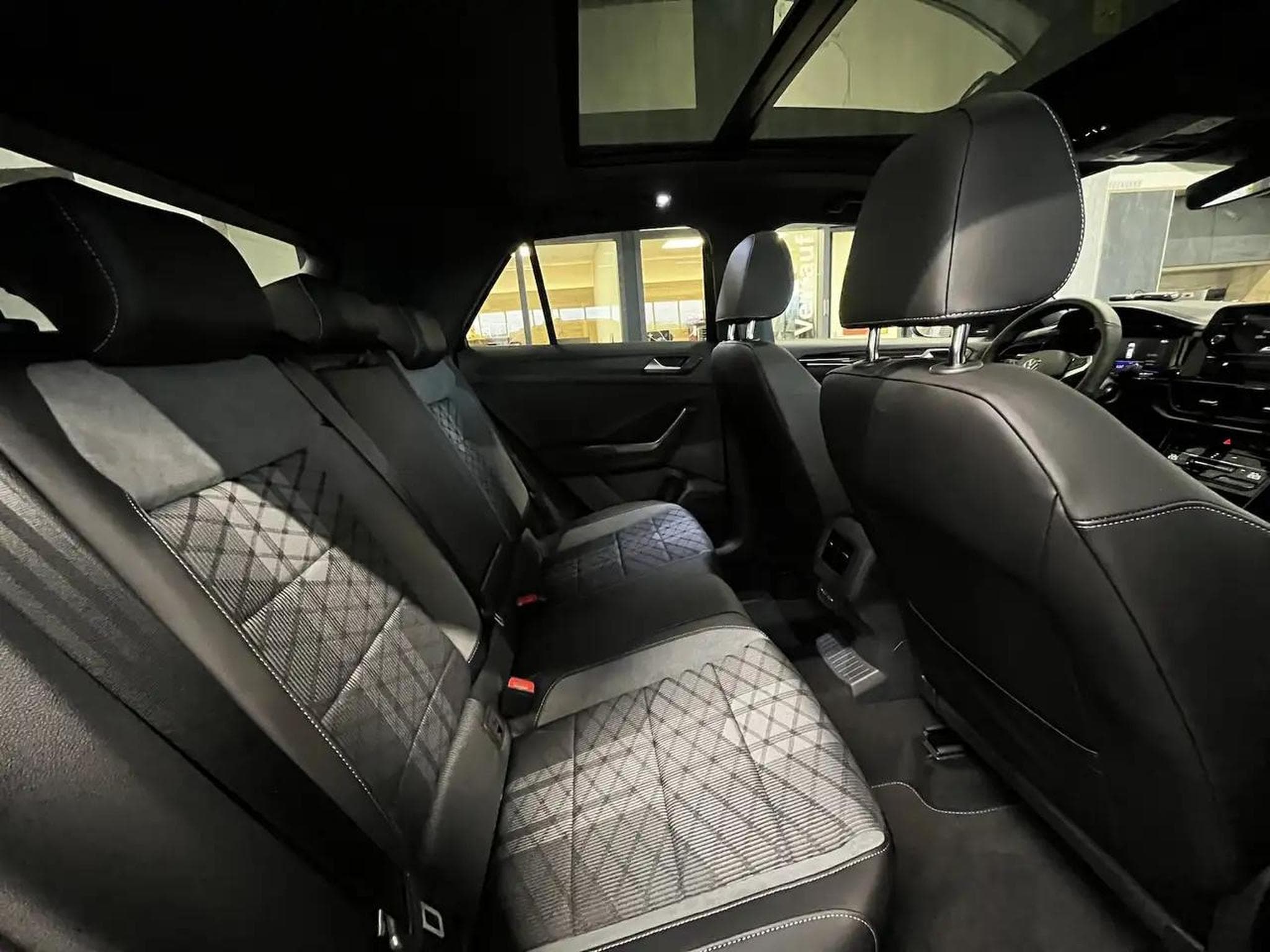 VW T-Roc (2025) - Photo 7