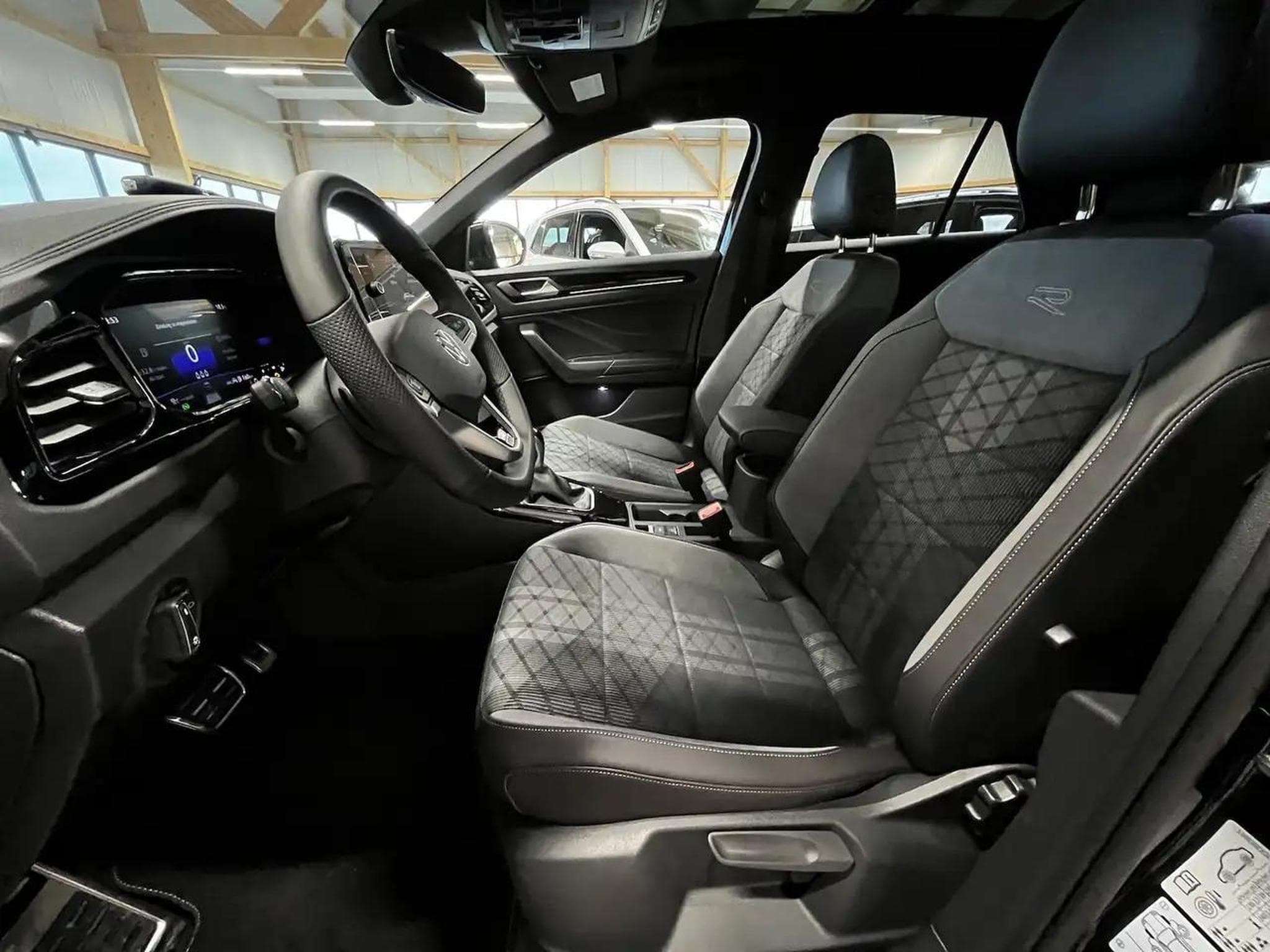 VW T-Roc (2025) - Photo 9