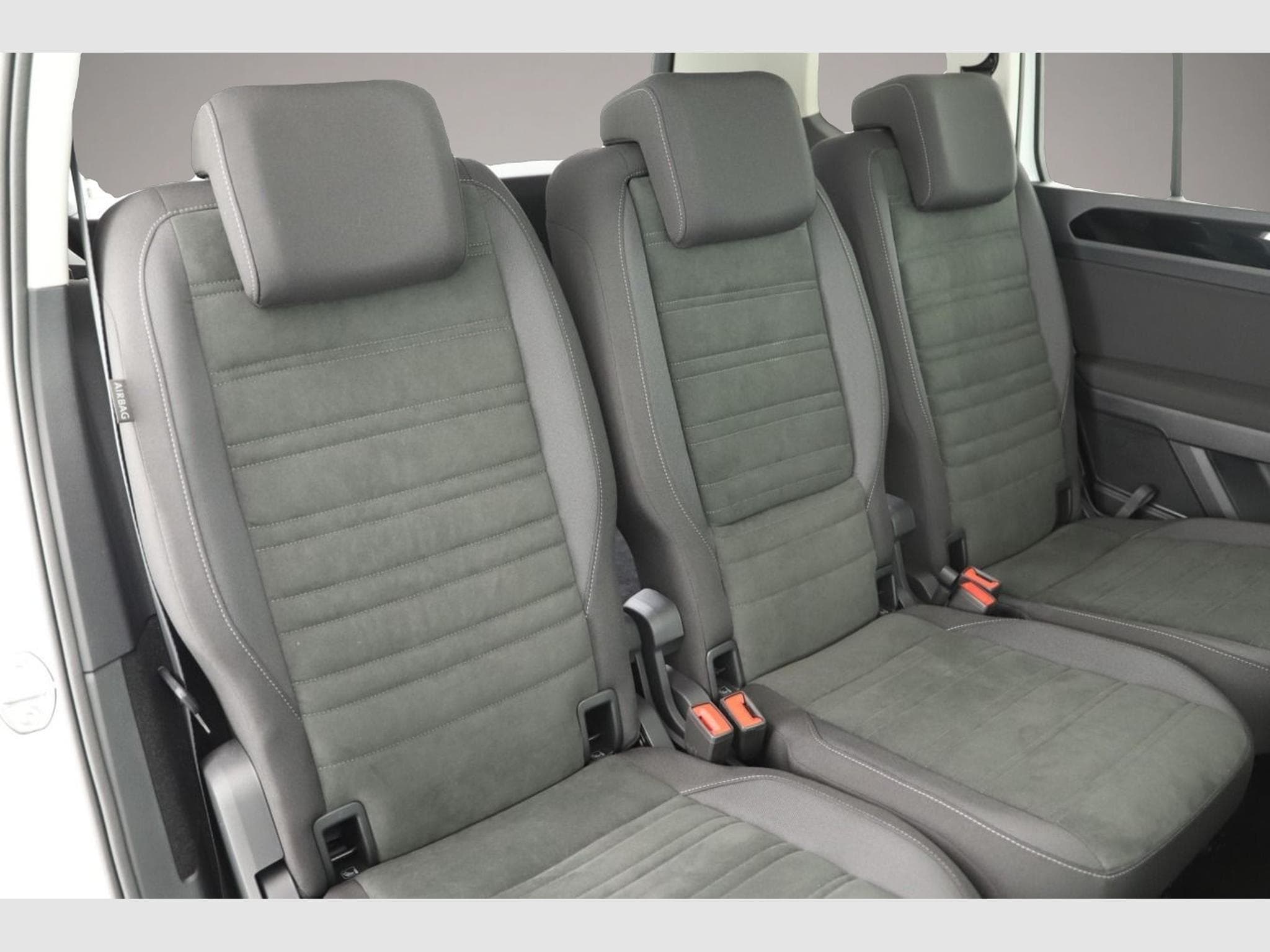VW Touran (2025) - Photo 5