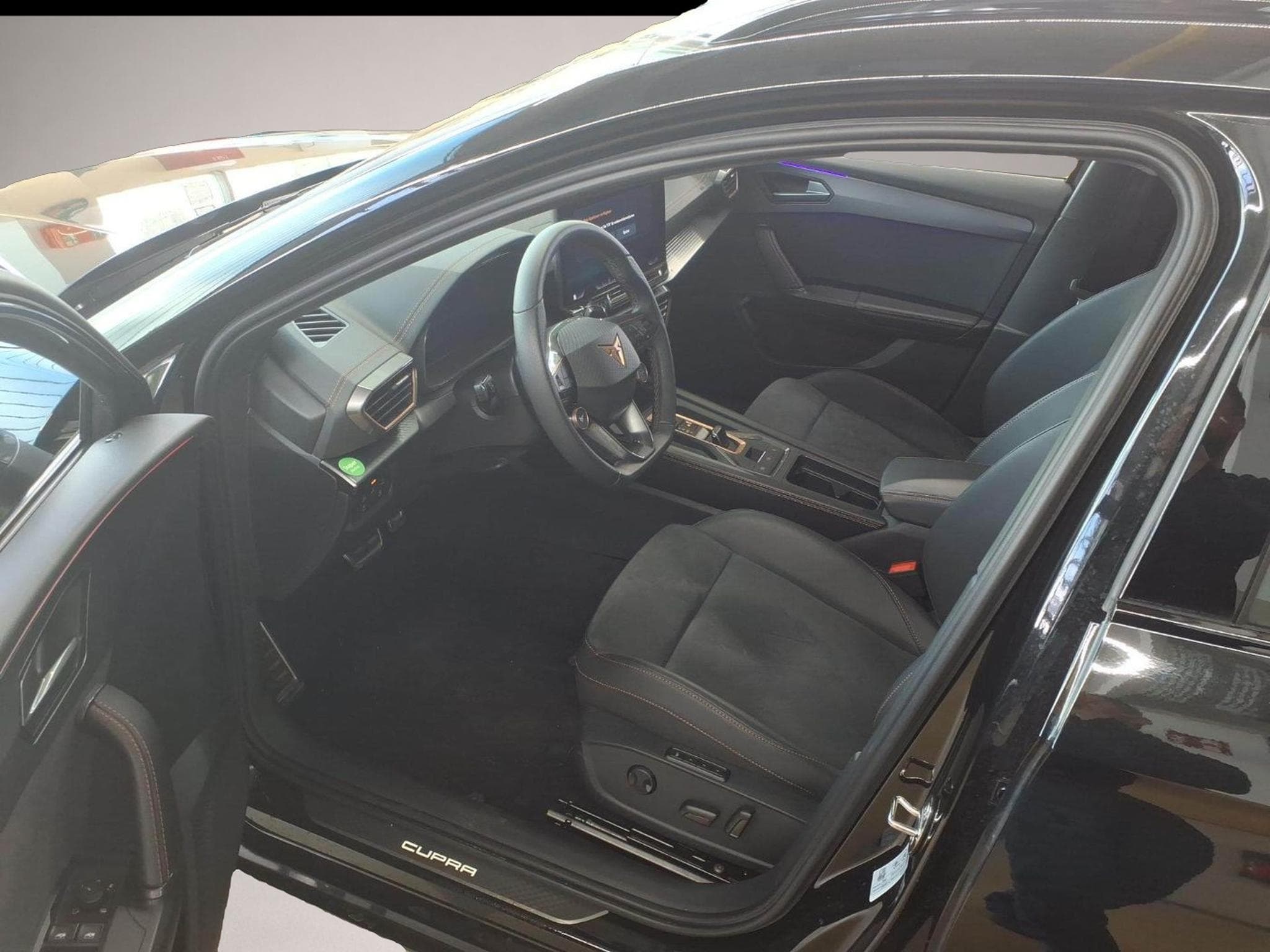 Cupra Leon (2025) - Photo 3