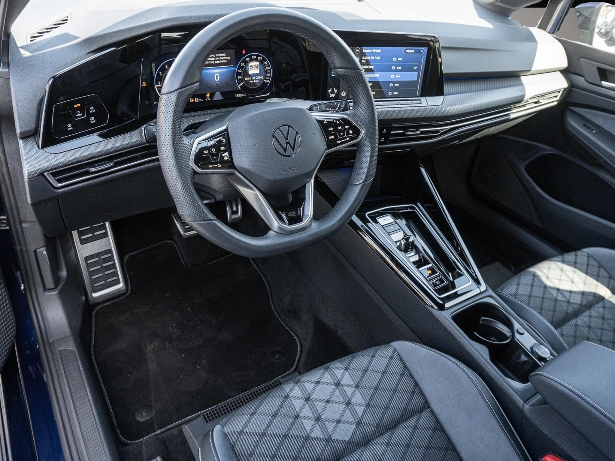 VW Golf (2024) - Photo 7