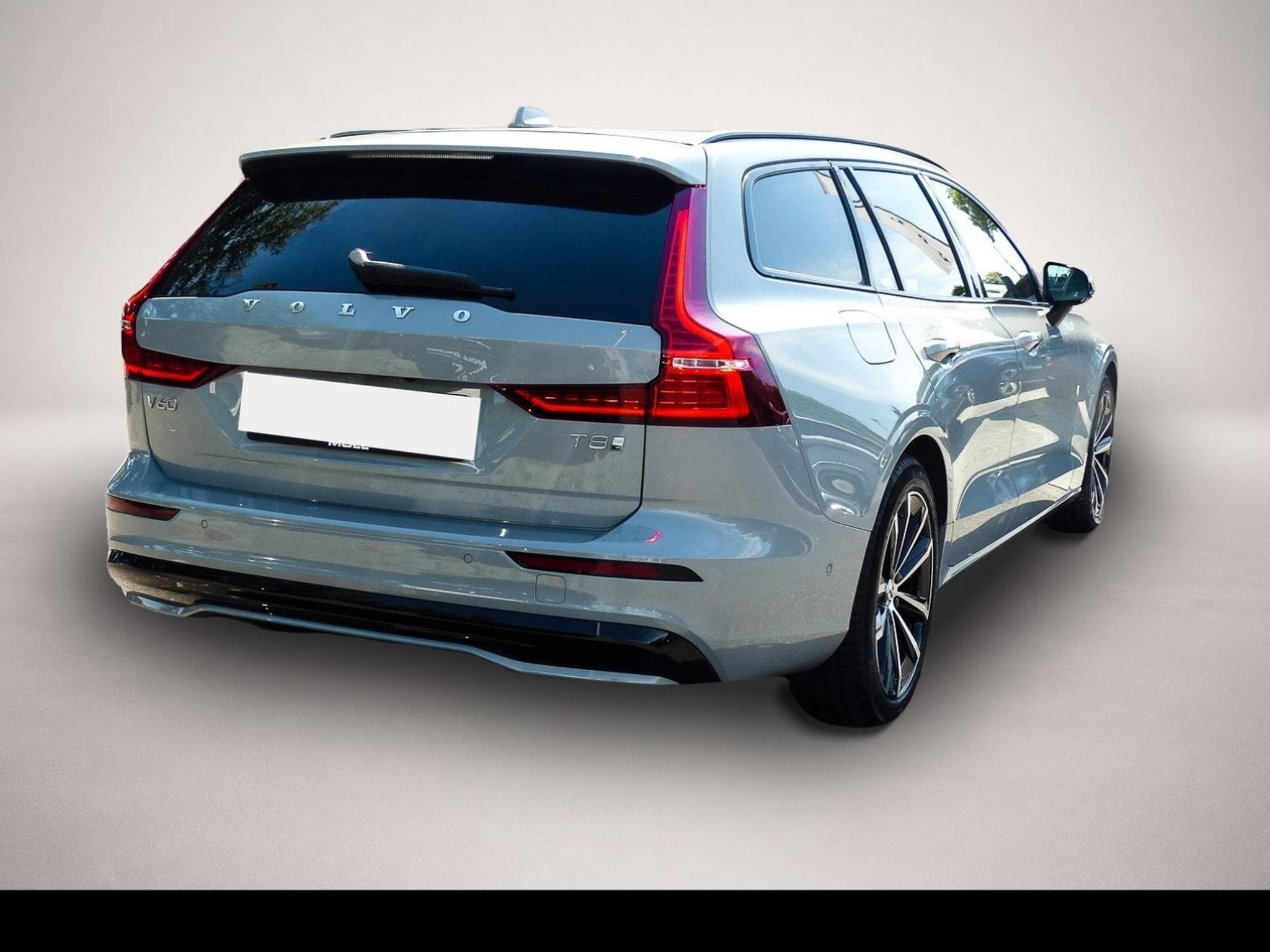 Volvo V60 (2024) - Photo 2