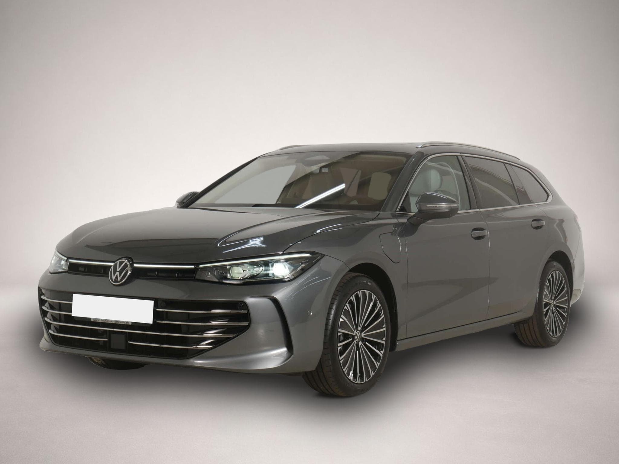 VW Passat (2025) - Photo 1