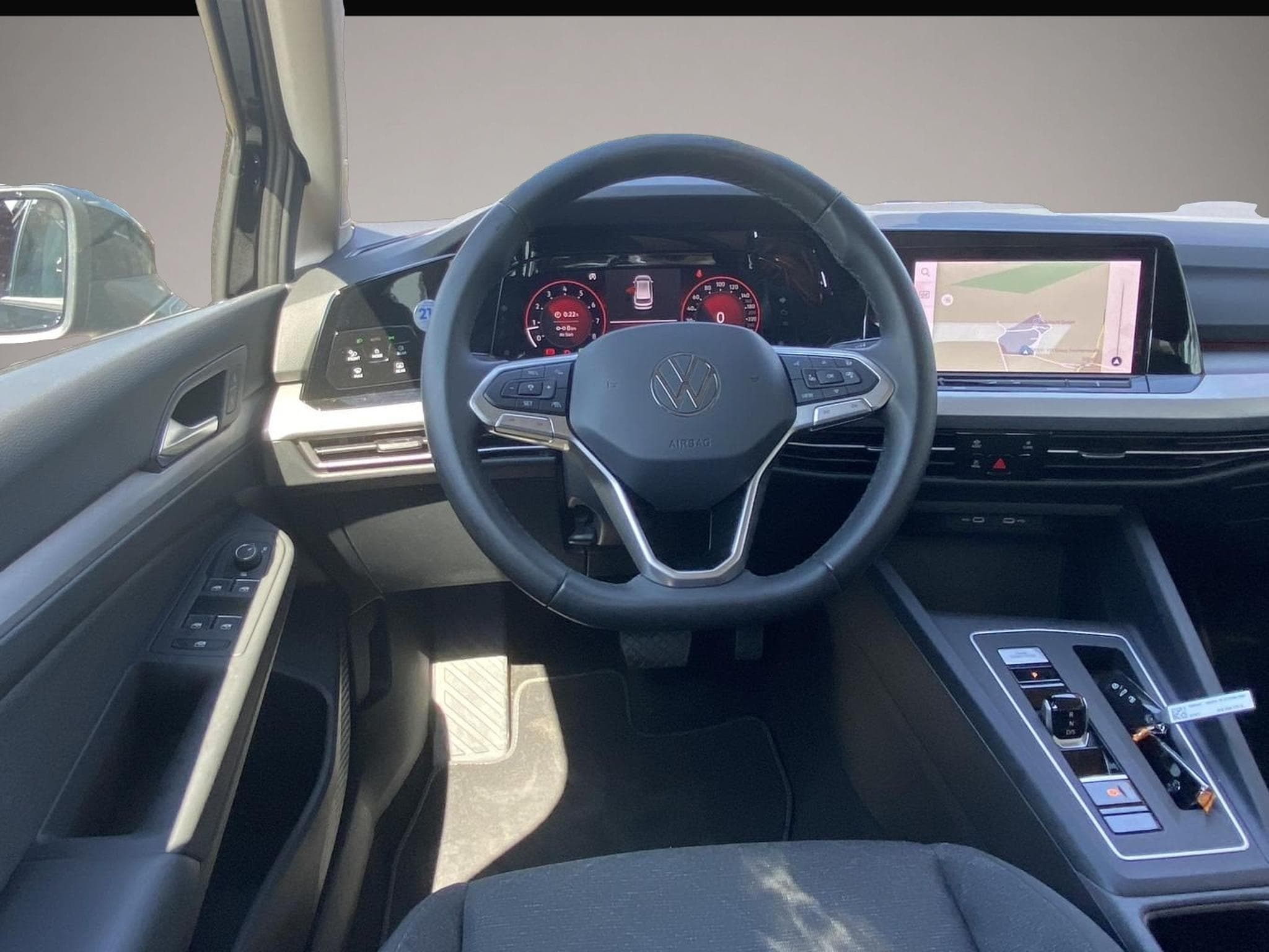 VW Golf (2024) - Photo 8