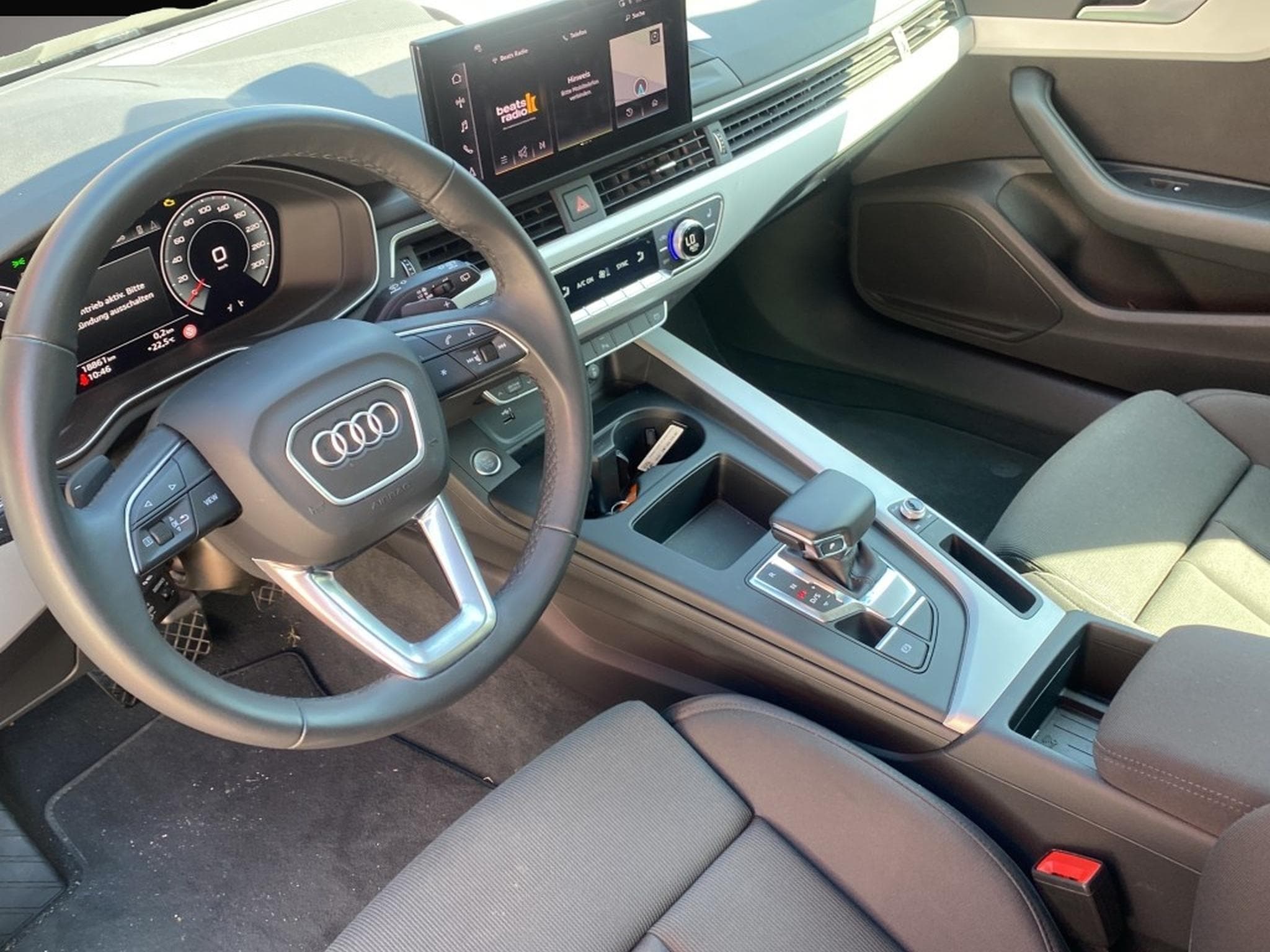 Audi A4 (2024) - Photo 4