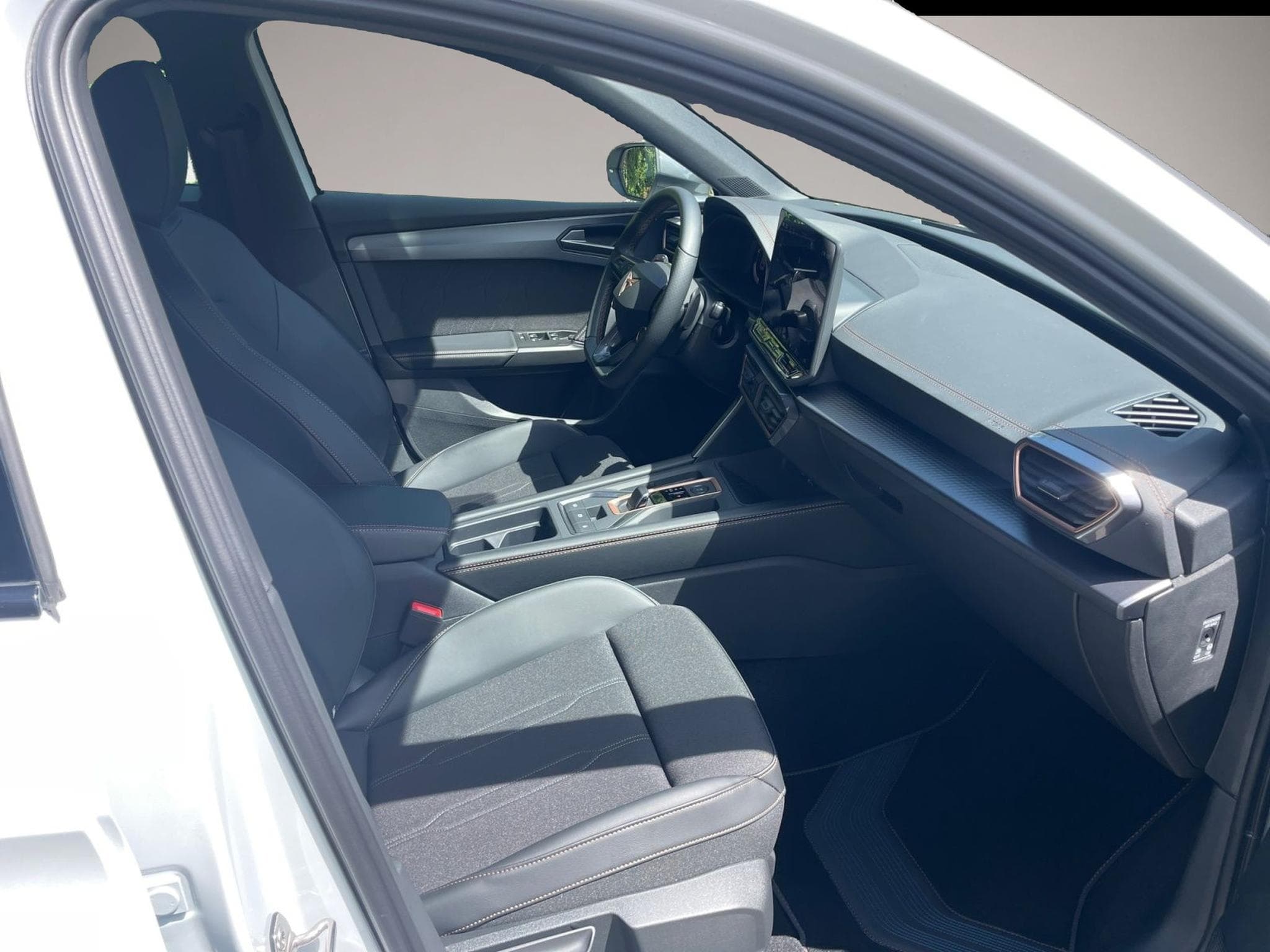 Cupra Leon (2025) - Photo 5