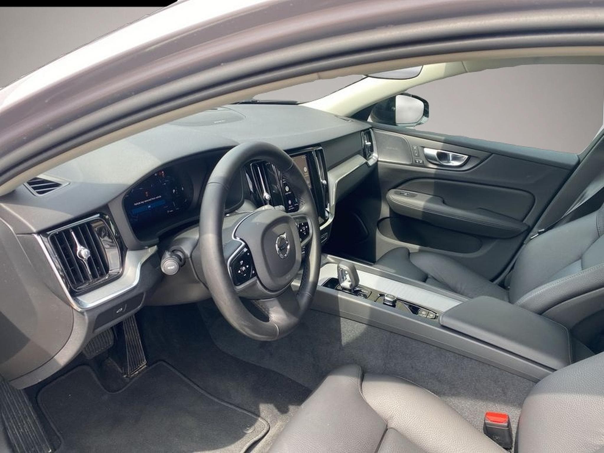 Volvo V60 (2025) - Photo 4