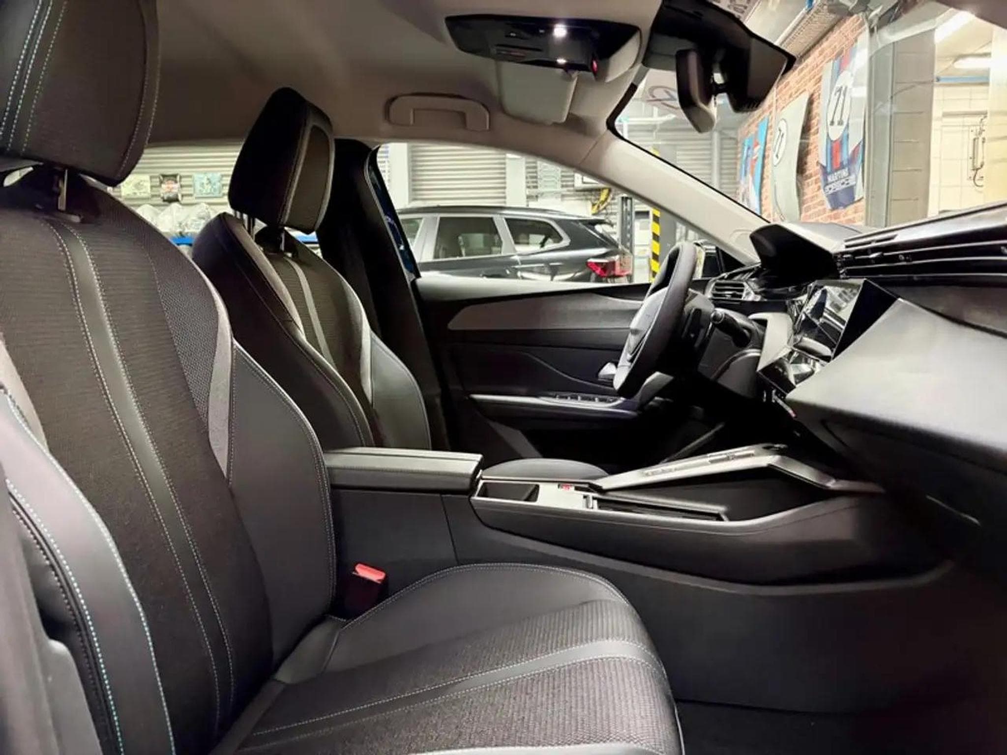 Peugeot 308 (2025) - Photo 8