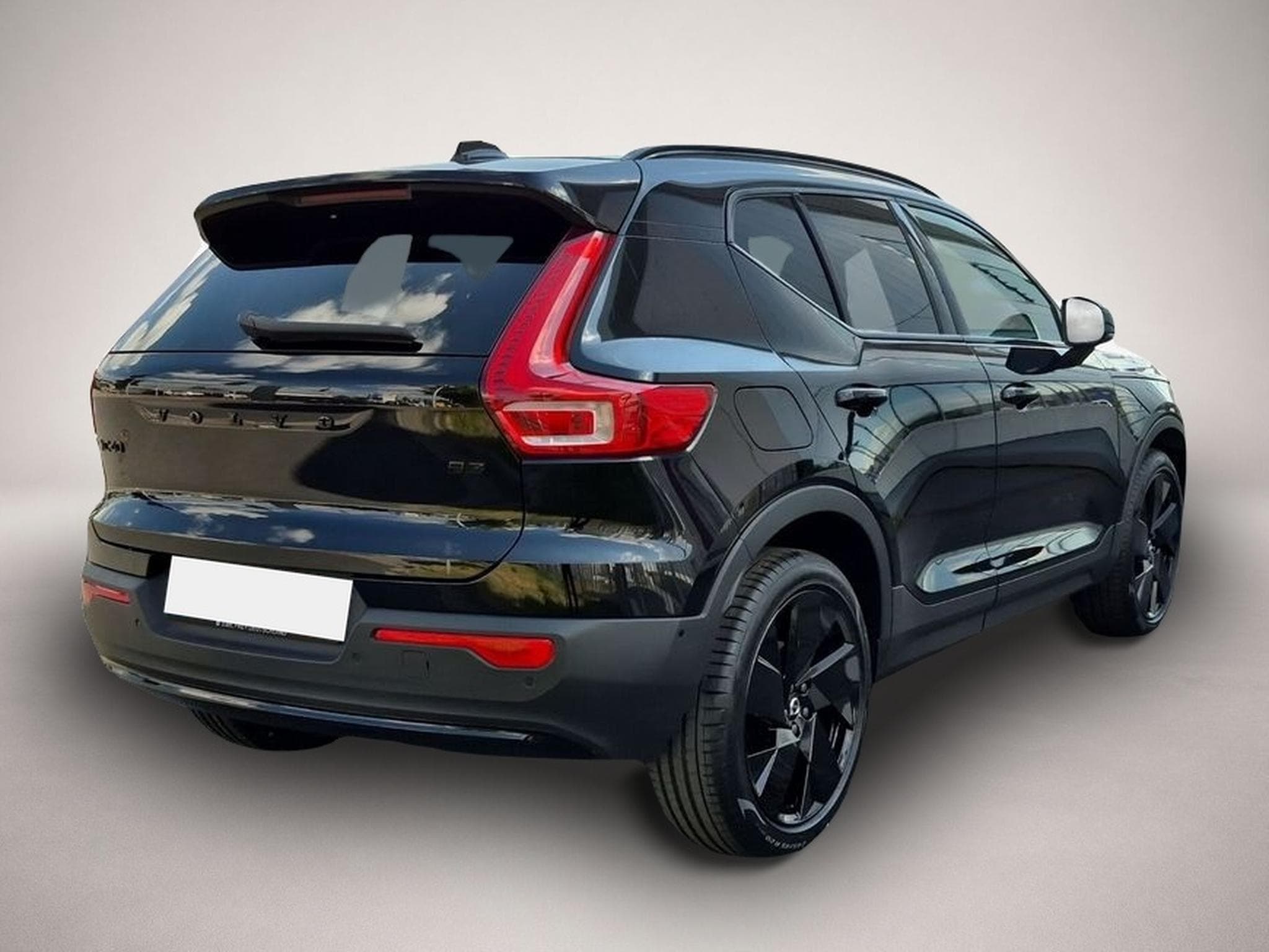 Volvo XC40 (2024) - Photo 2