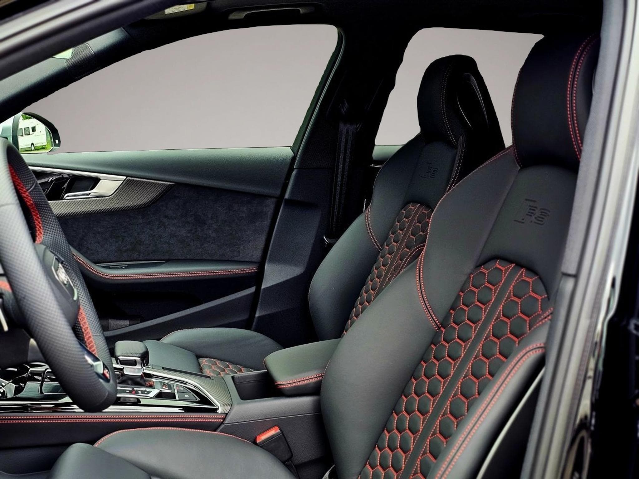 Audi RS4 (2024) - Photo 6