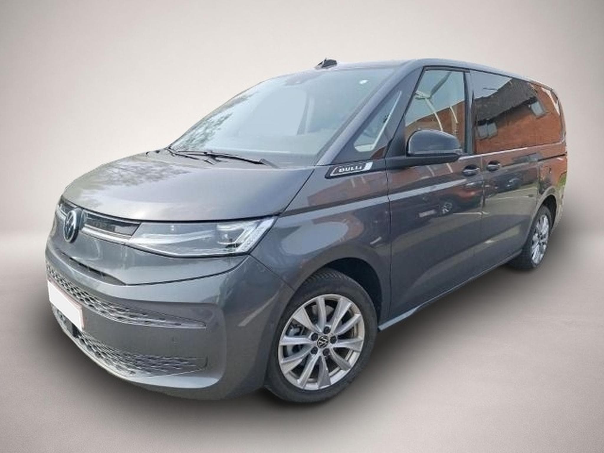 VW Multivan (2023) - Photo 1