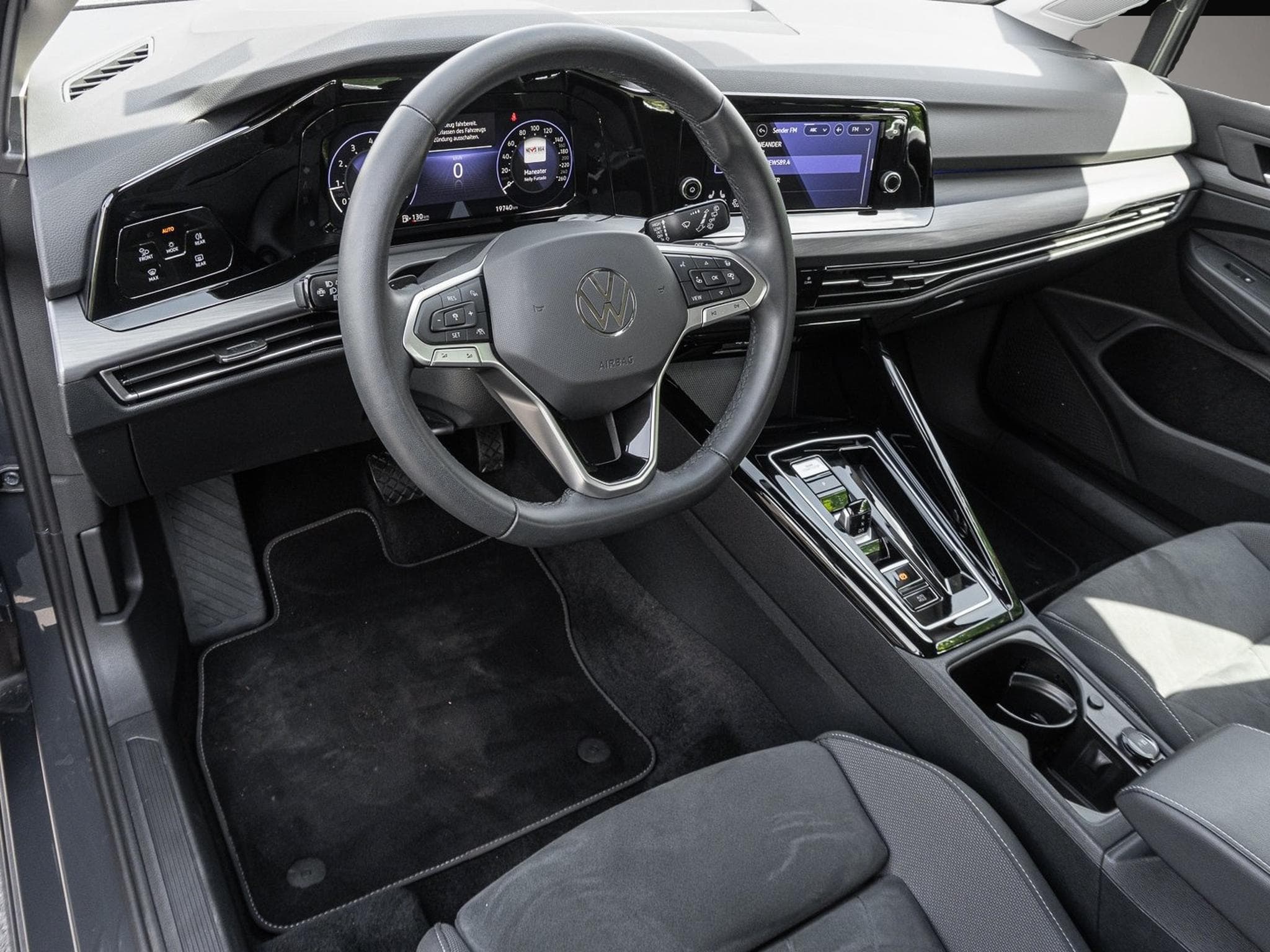 VW Golf (2024) - Photo 7