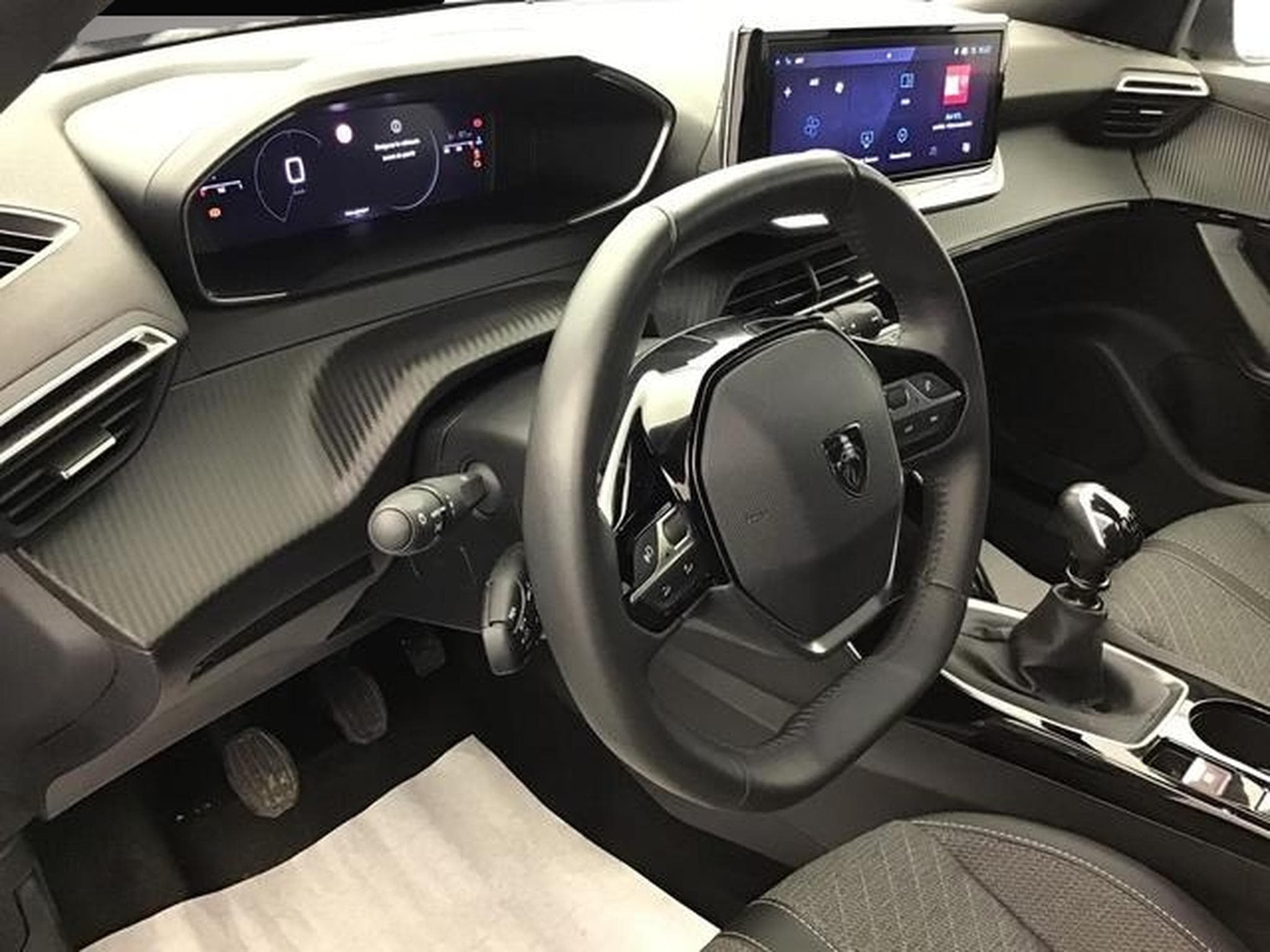 Peugeot 2008 (2025) - Photo 4